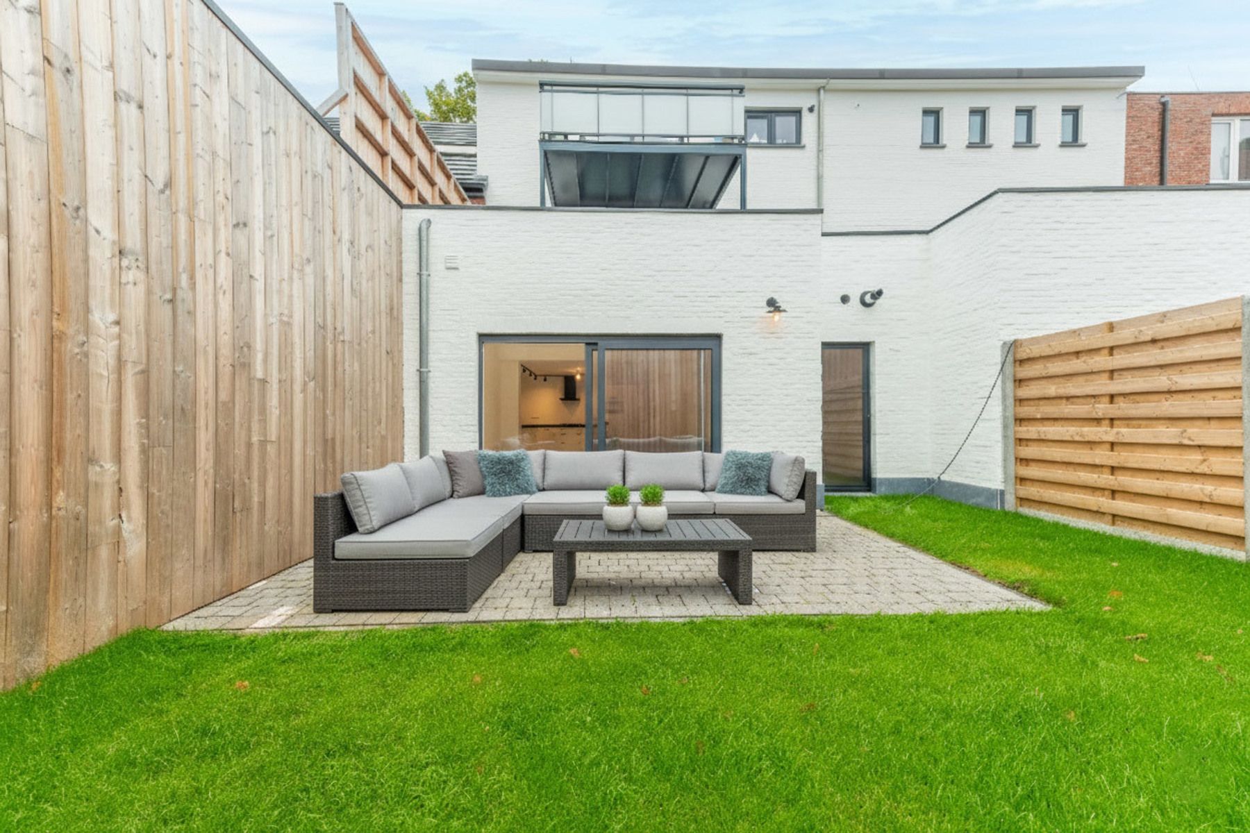 Centraal gelijkvloers 1-slpk app met tuinterras en garage foto 8