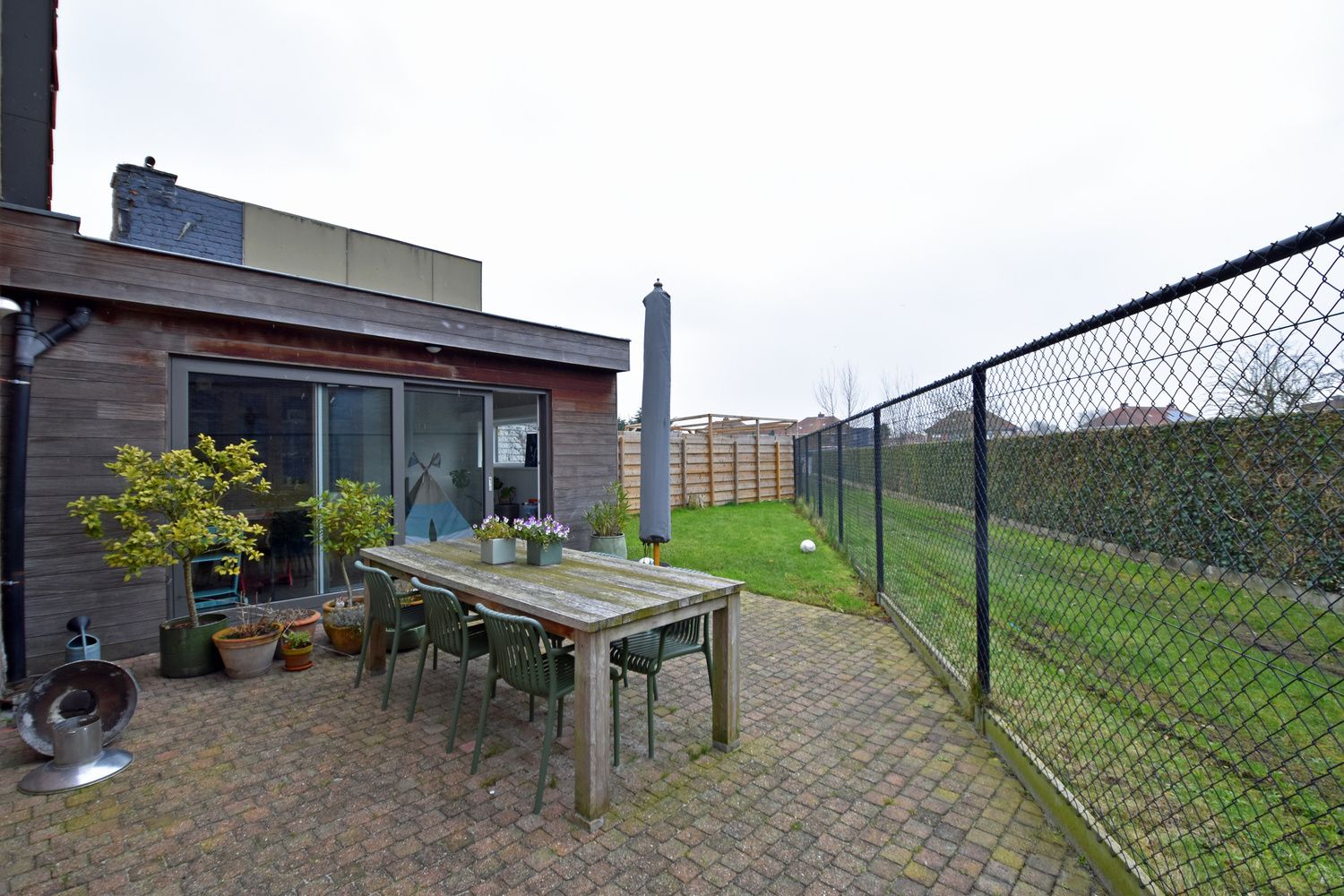 Volledige gerenoveerde woning met zonnig terras en tuin! foto 14