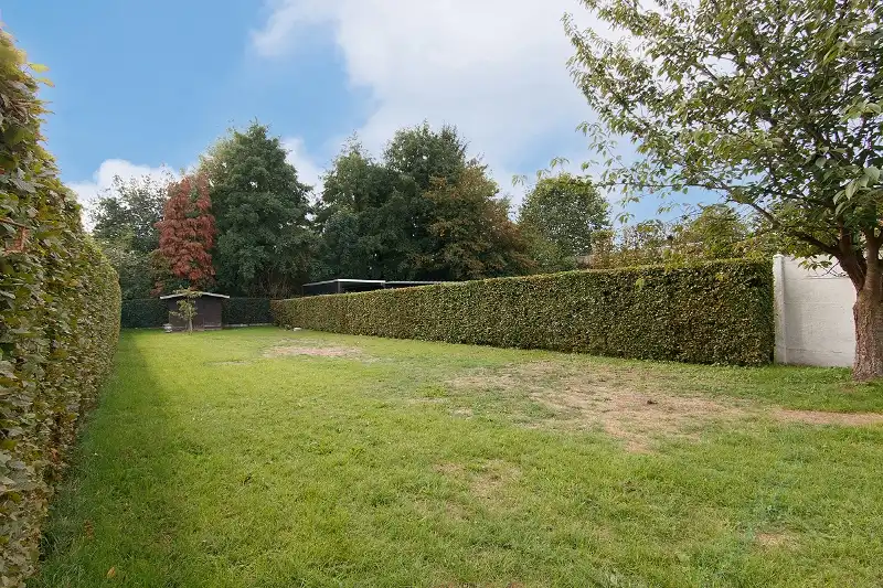 TRADITIONELE WONING VLAK BIJ DE STAD EN HET KANAAL foto 23
