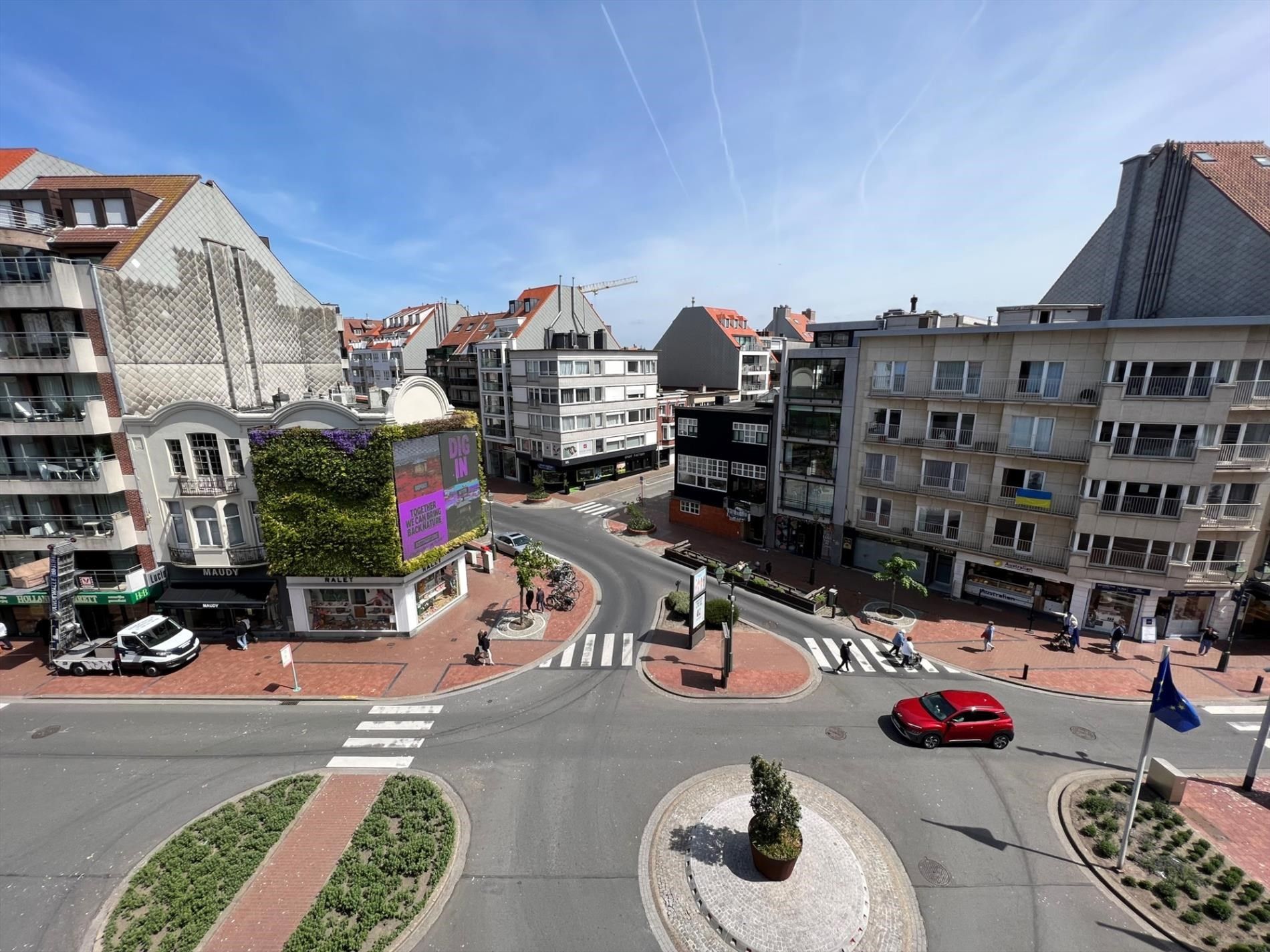 Prachtig appartement (150m²) met 2 slpk. gelegen in het centrum van Knokke (façade van 10 m).  foto 4