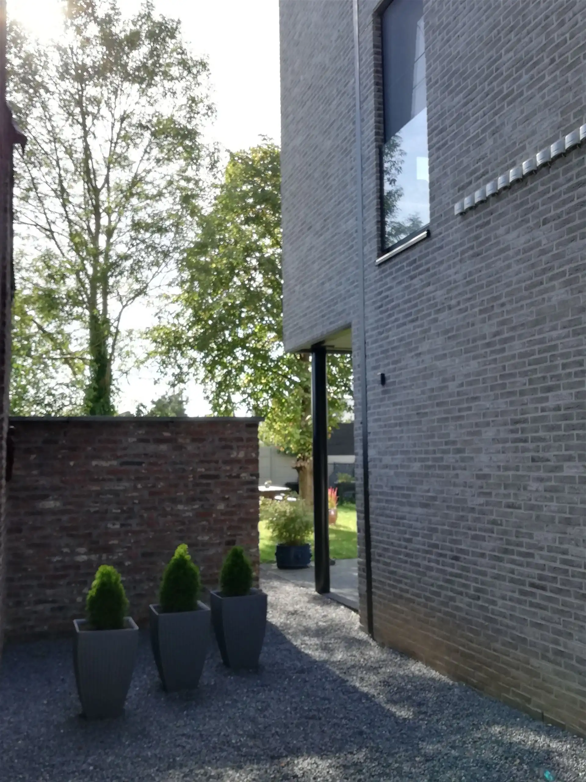 Appartement met 2 slaapkamers en terras en autostaanplaats foto 3