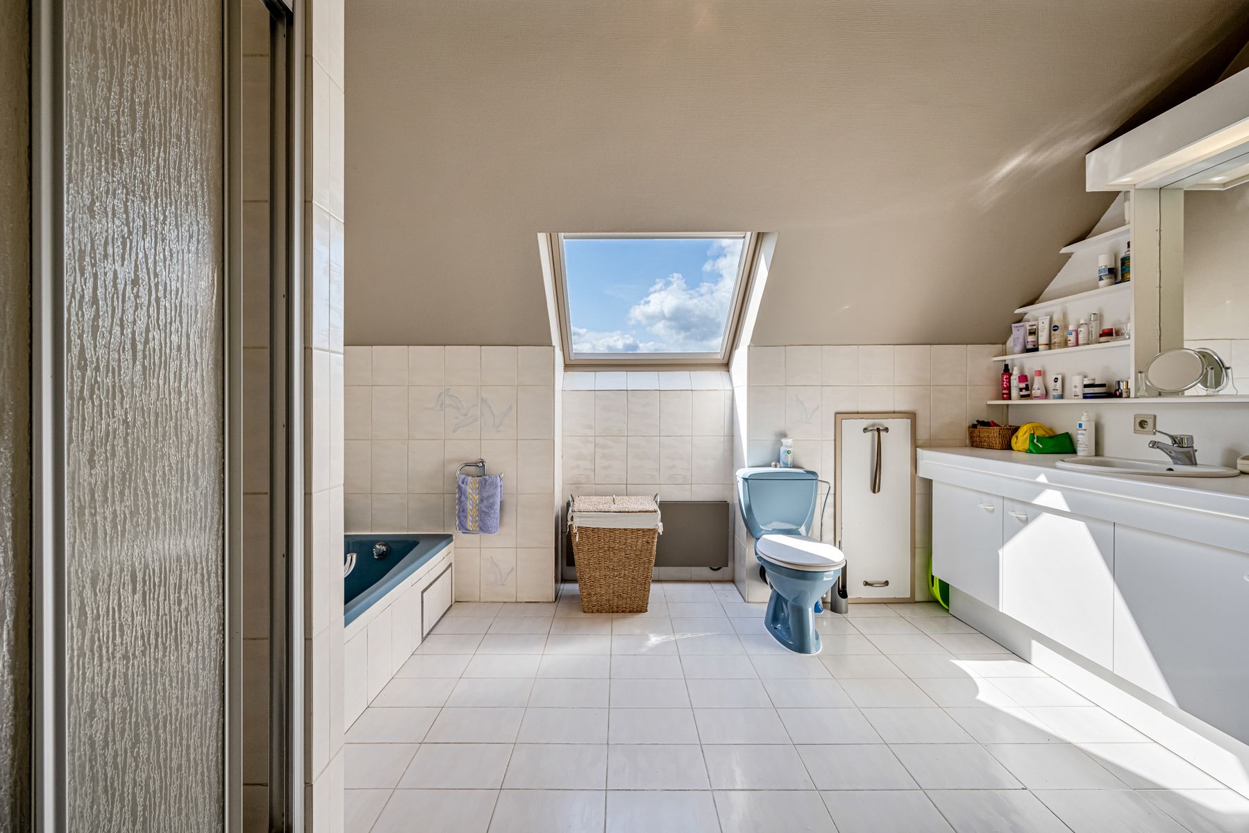 Ruime woning met OPTIE aankoop bouwgrond ernaast foto 14