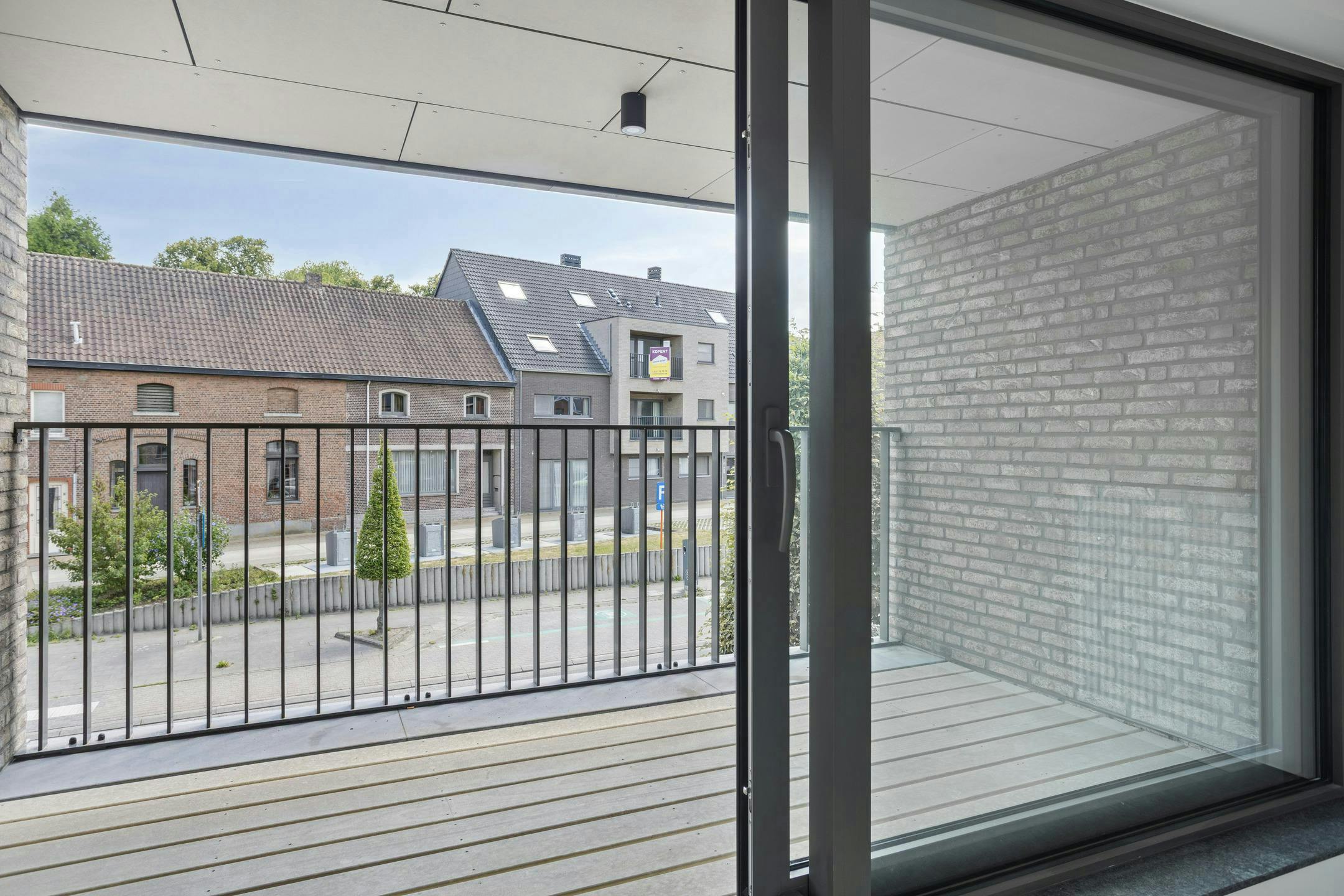 INSTAPKLAAR BEN-APPARTEMENT IN BAZEL MET 3 SLAAPK. + TERRAS foto 10