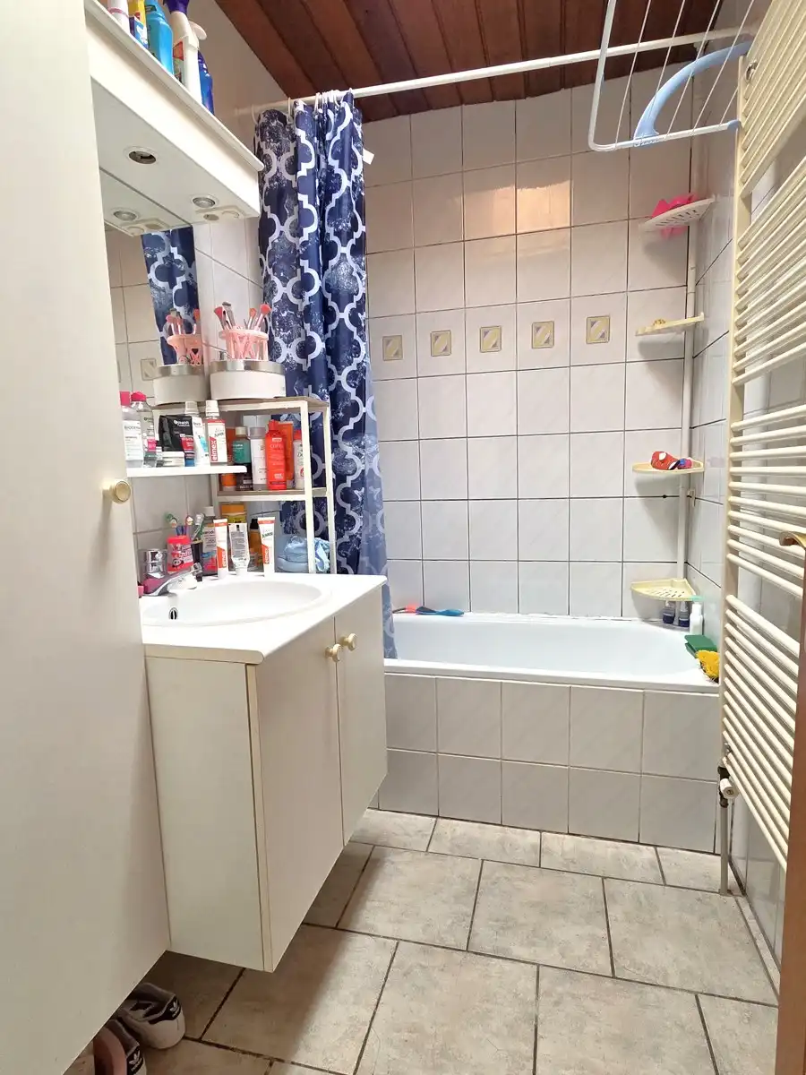 WSB-immo: rustig gelegen alles in-1-pand te centrum Ninove! foto 7