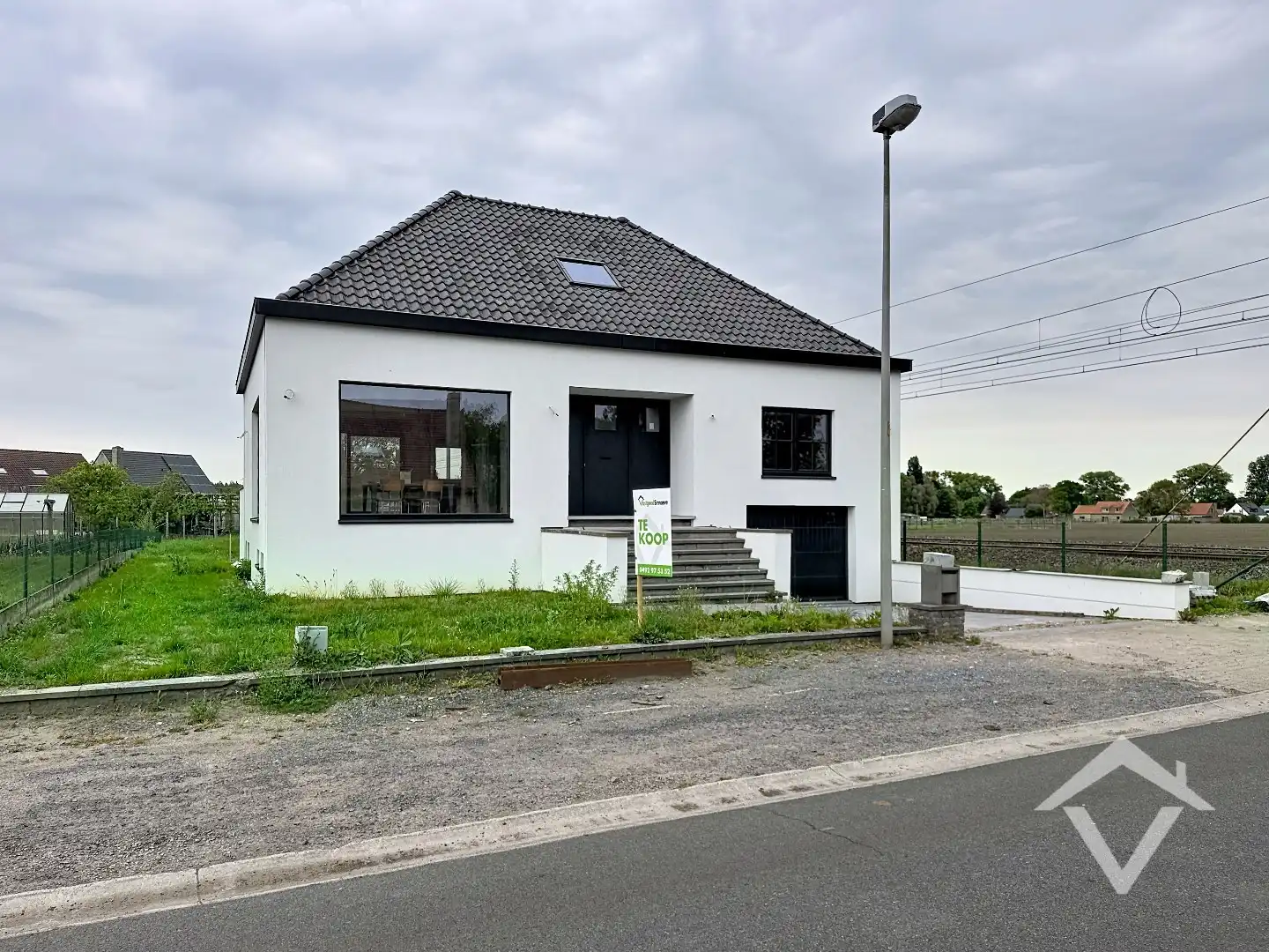 Alleenstaande statige woning met tuin te Veldegem foto 3