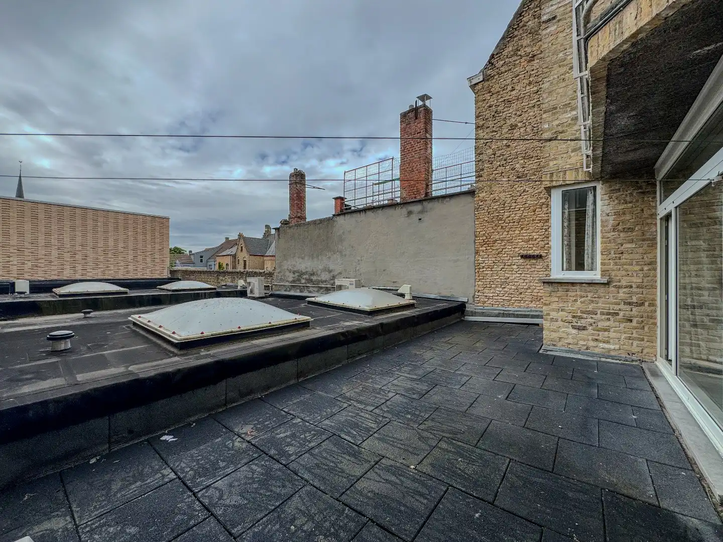 Centraal gelegen appartement met 2 slaapkamers. foto 16