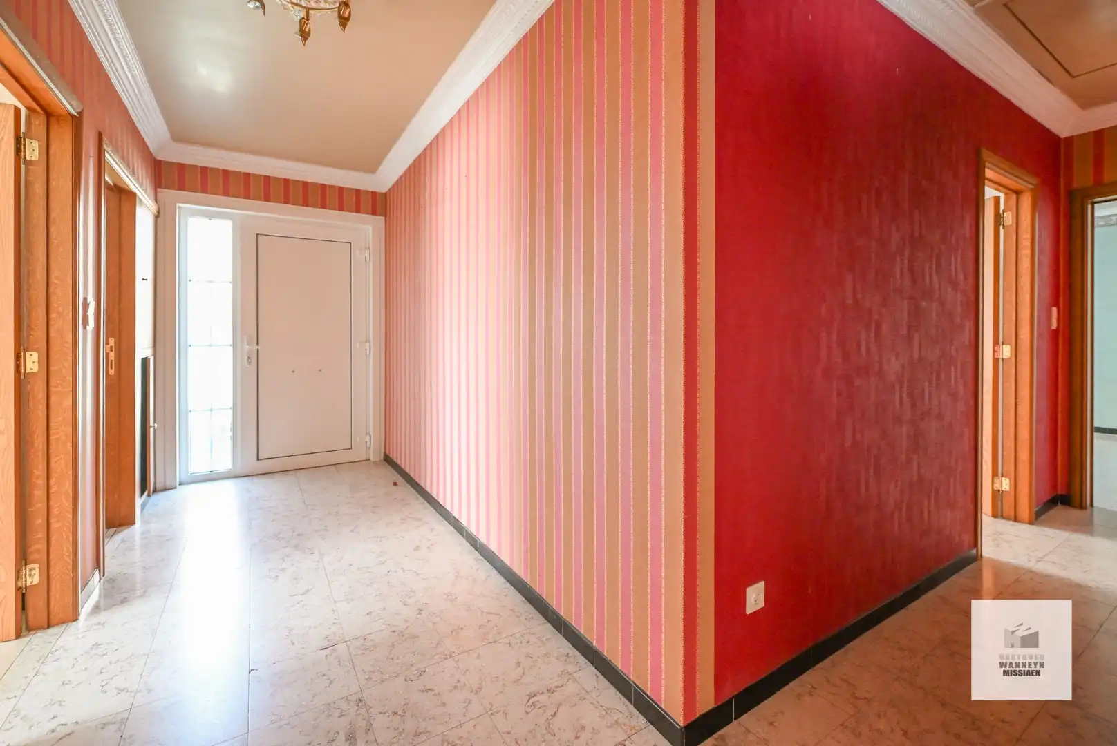 Te renoveren gelijkvloerse woning met  3slpk, garage, tuin op 1290m2 foto 14