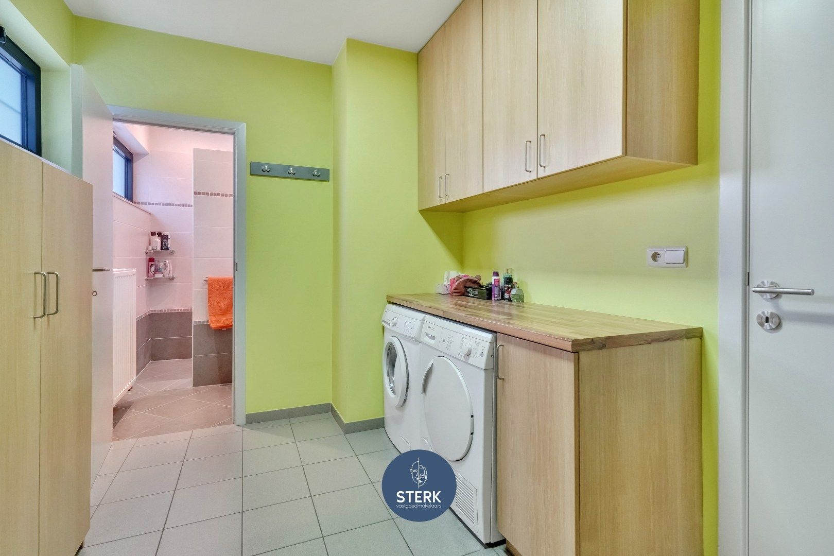 INSTAPKLARE GEZINSWONING MET EEN BEWOONBARE OPP. VAN 390 M² TE ZUSSEN !  foto 13