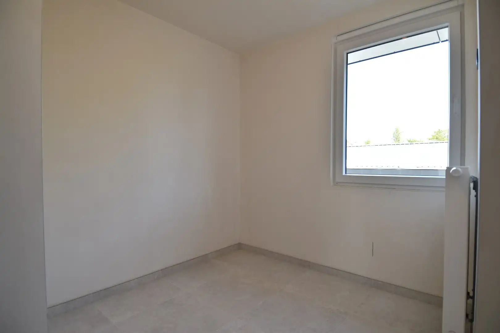 Appartement te koop met 2 slaapkamers en zonnig terras in Helkijn foto 14