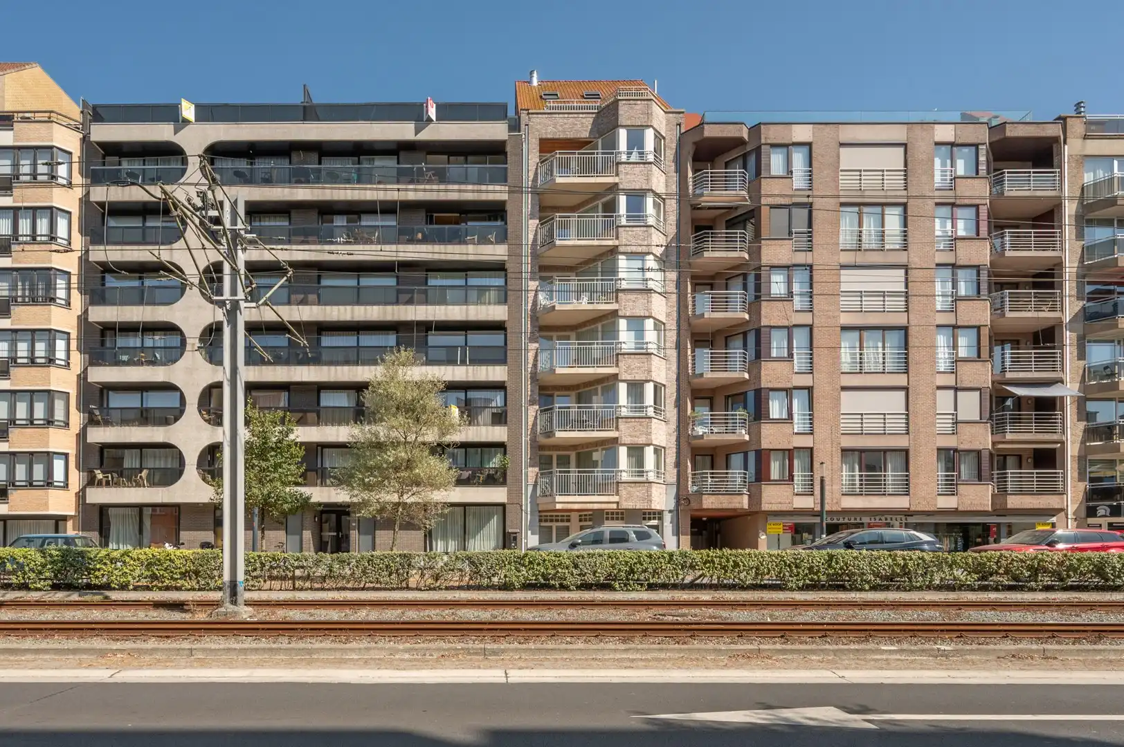 Ruim woonappartement met zonneterras foto 18