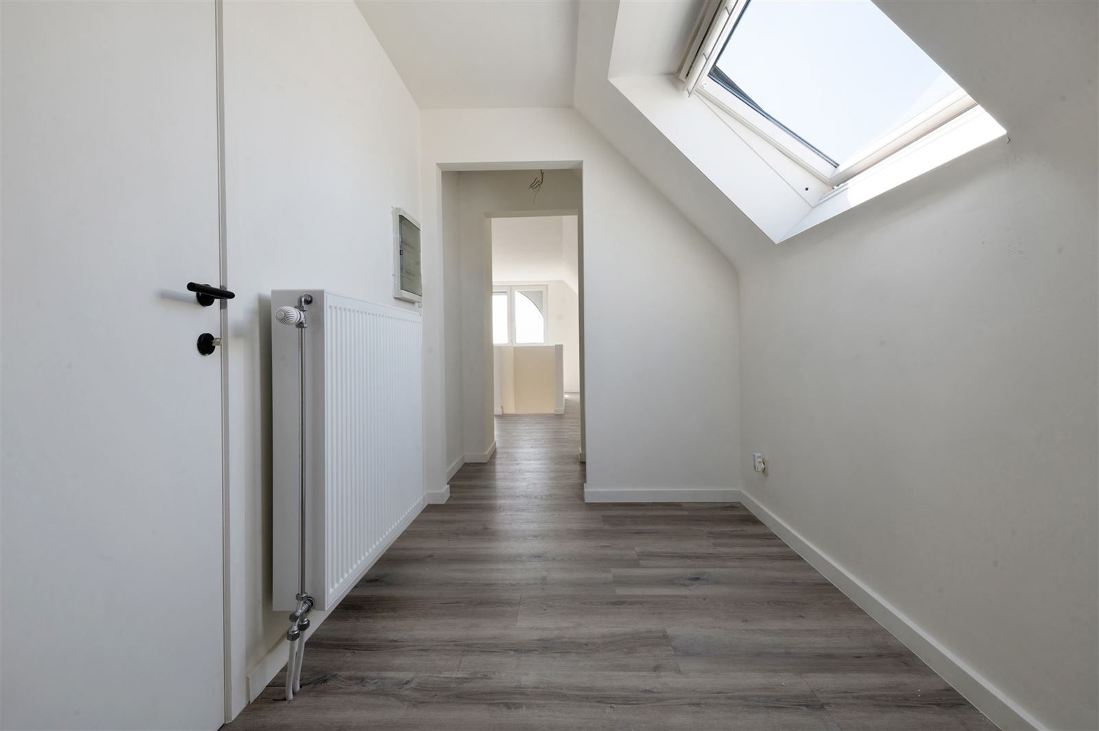 Instapklaar duplex-appartement te Oudenhove!  foto 18