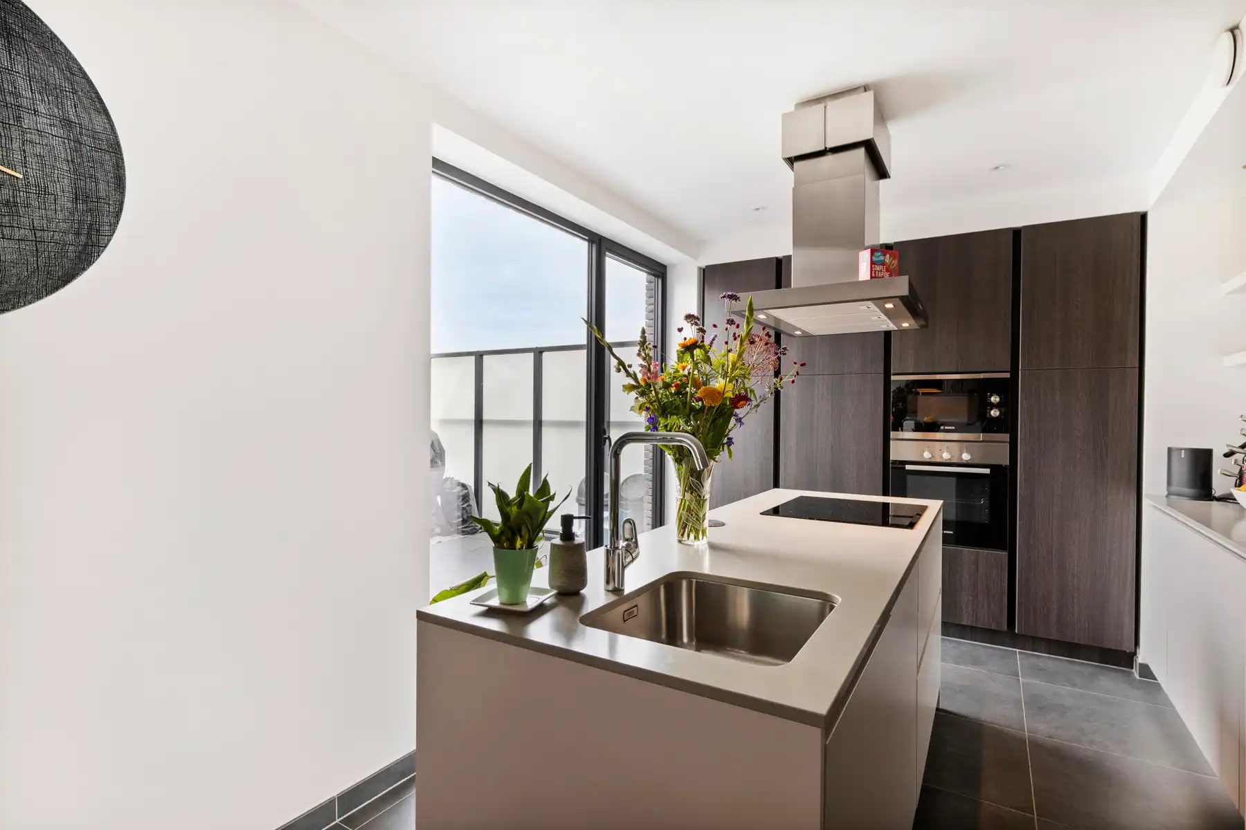 INSTAPKLAAR DUPLEXAPPARTEMENT TE KOOP IN HET RUSIGE MOLLEM! foto 4