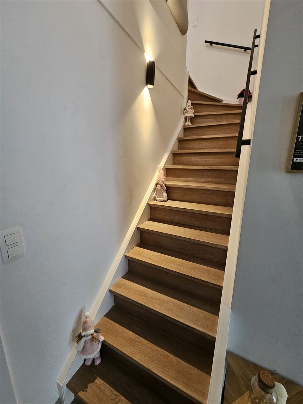Recente gezinswoning in een rustige wijk foto 14