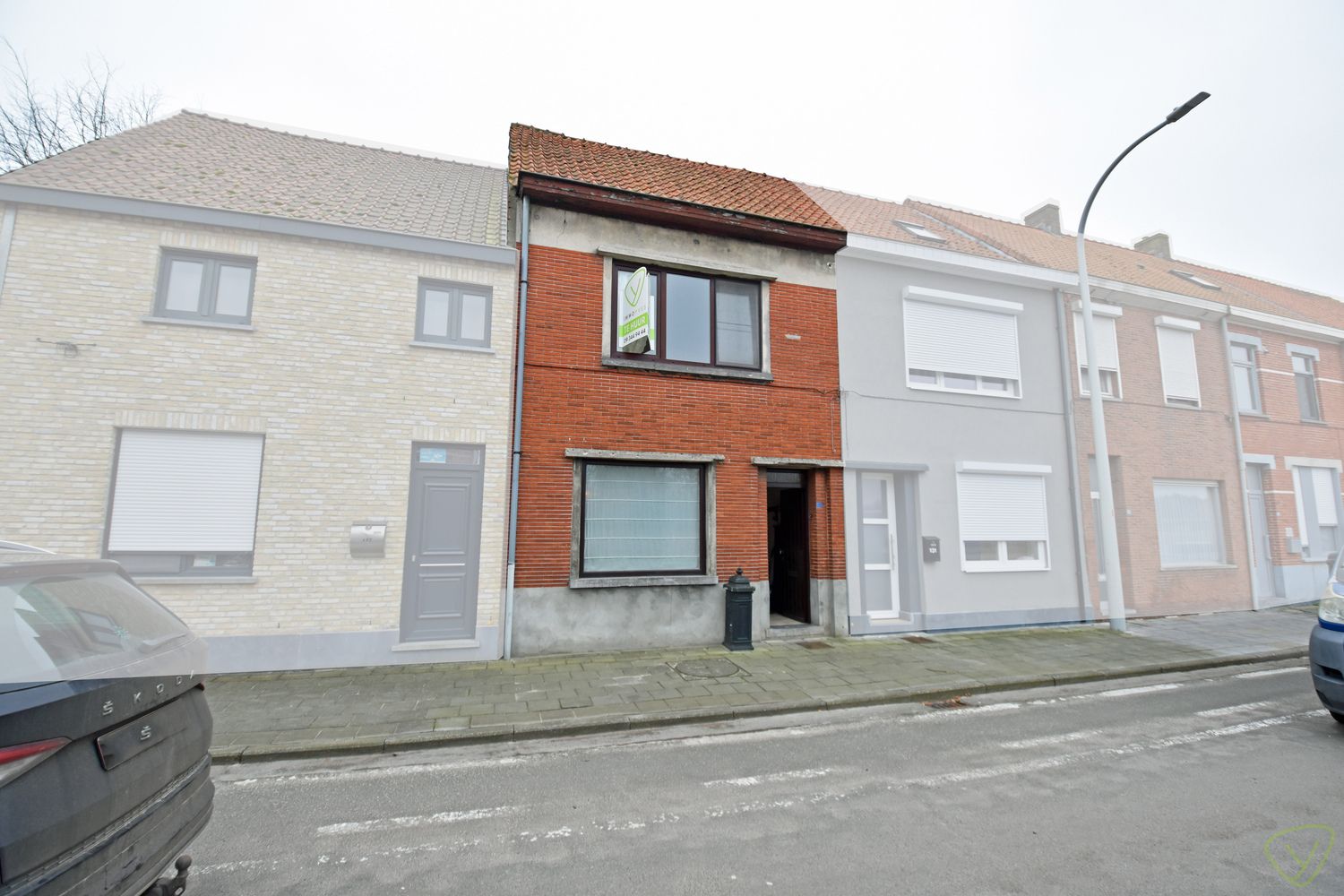 Charmante woning met twee ruime slaapkamers te huur in Eeklo! foto {{pictureIndex}}