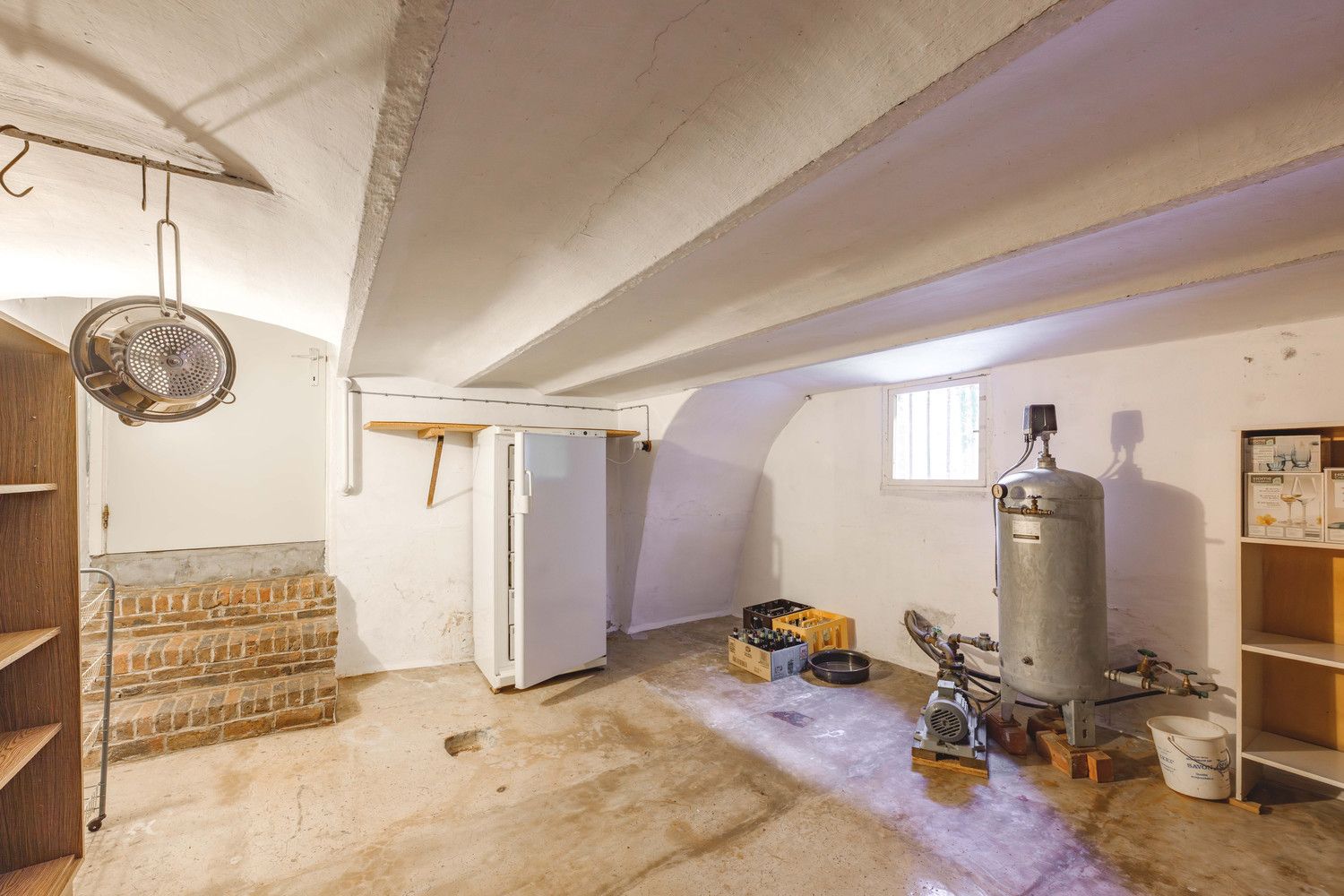 Totaal te renoveren woning te Ardooie. foto 11