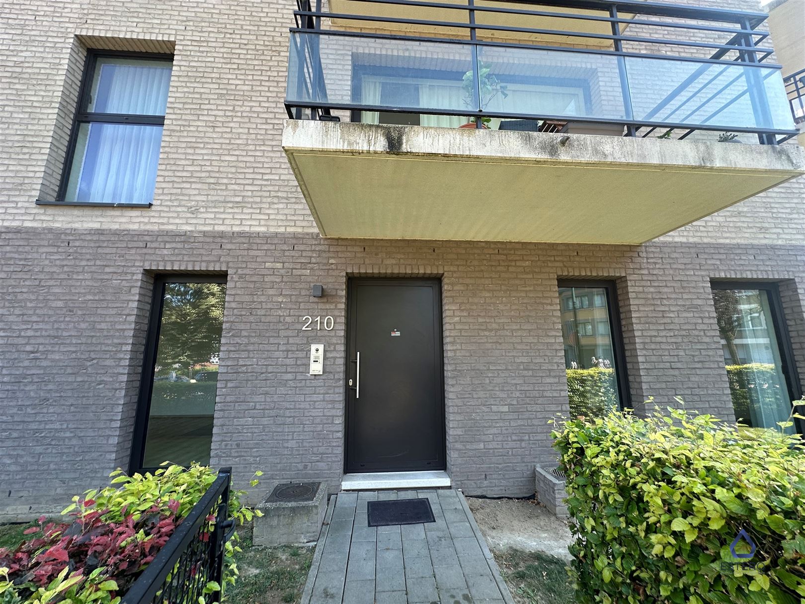 Charmant Appartement met Tuin in Hartje Auderghem foto 2