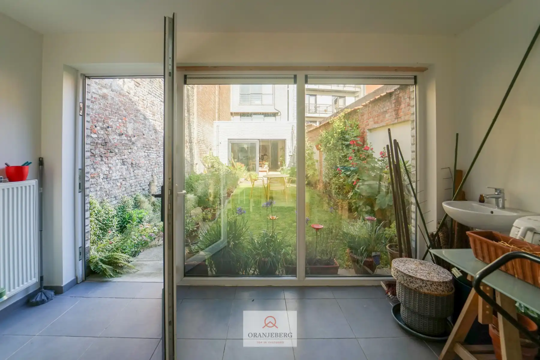 Gelijkvloers appartement met privétuin foto 29