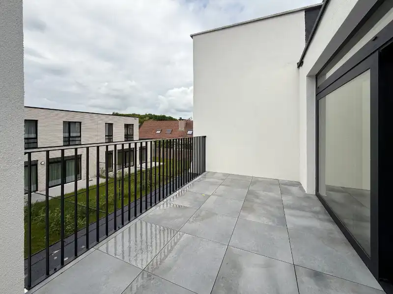 Bedrijfspand met woning foto 10