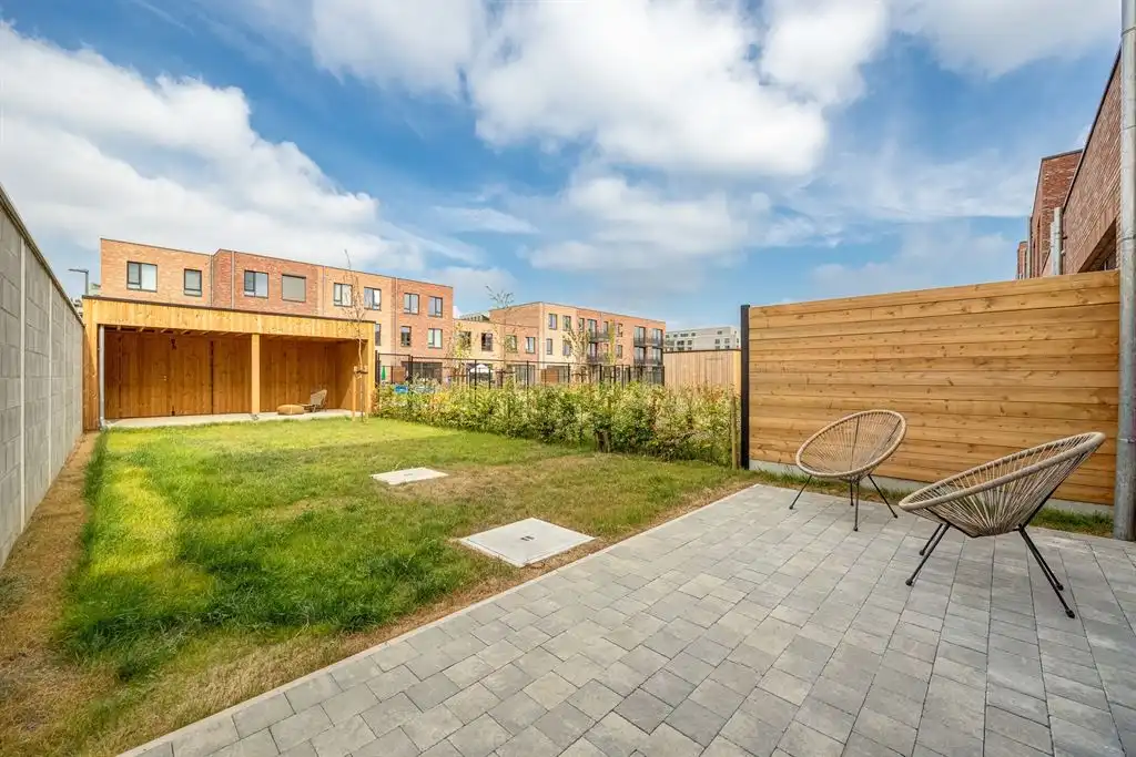 Nieuwbouwwoning onder registratie op toplocatie foto 4