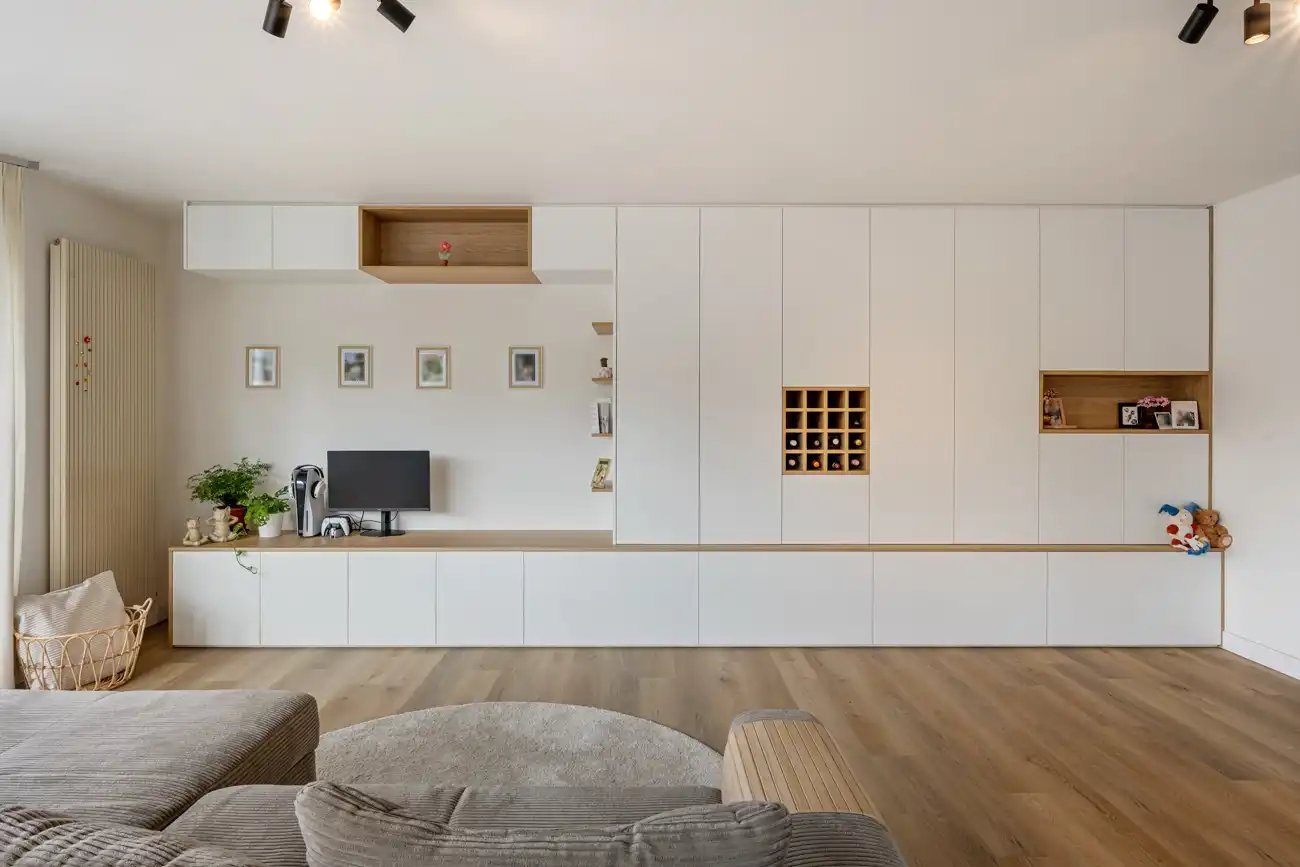 Ruim en lichtrijk appartement met ruime garage in het centrum Lochristi! foto 4