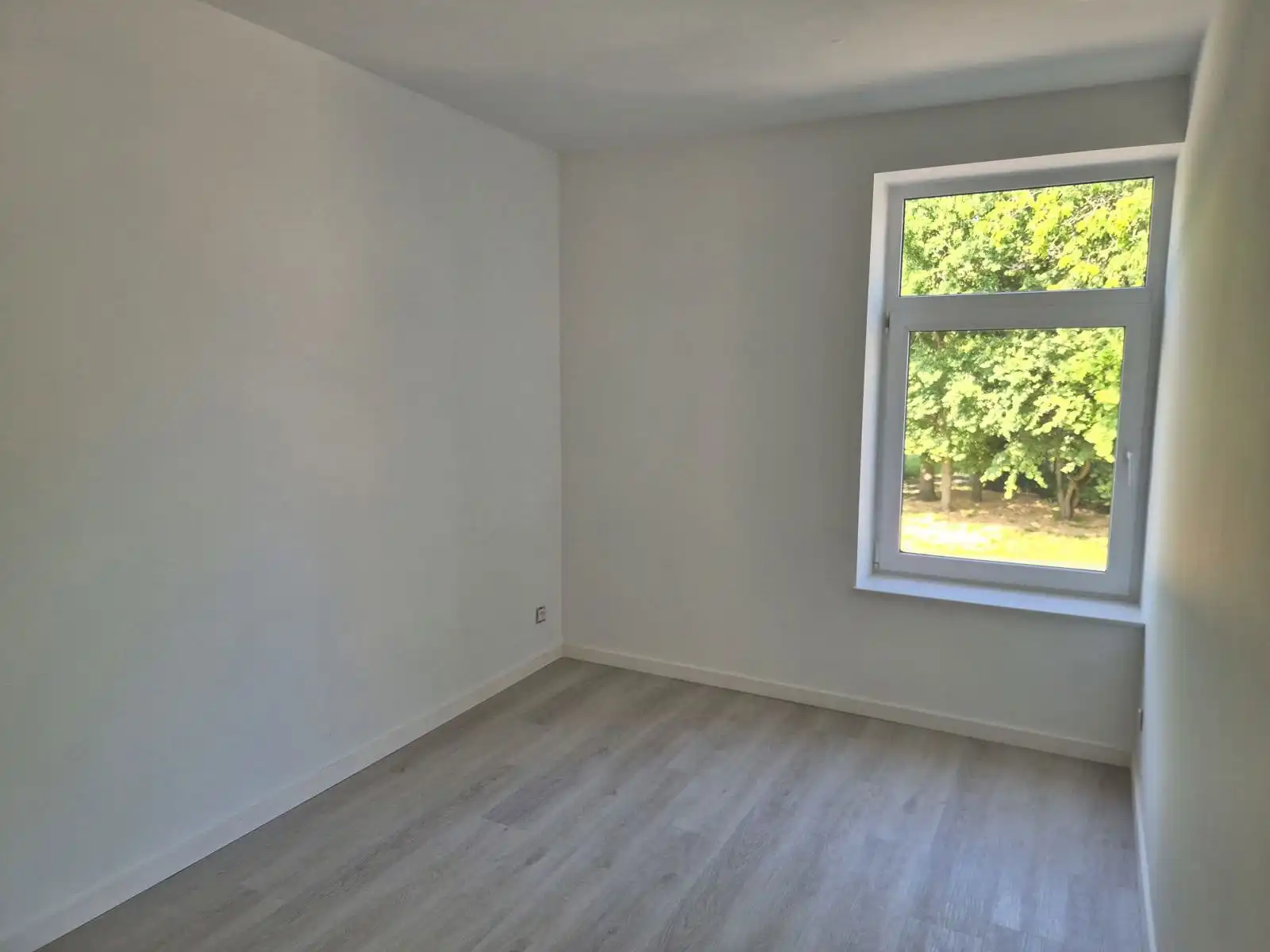Halfopen bebouwing met 5 slaapkamers en 2 badkamers foto 7