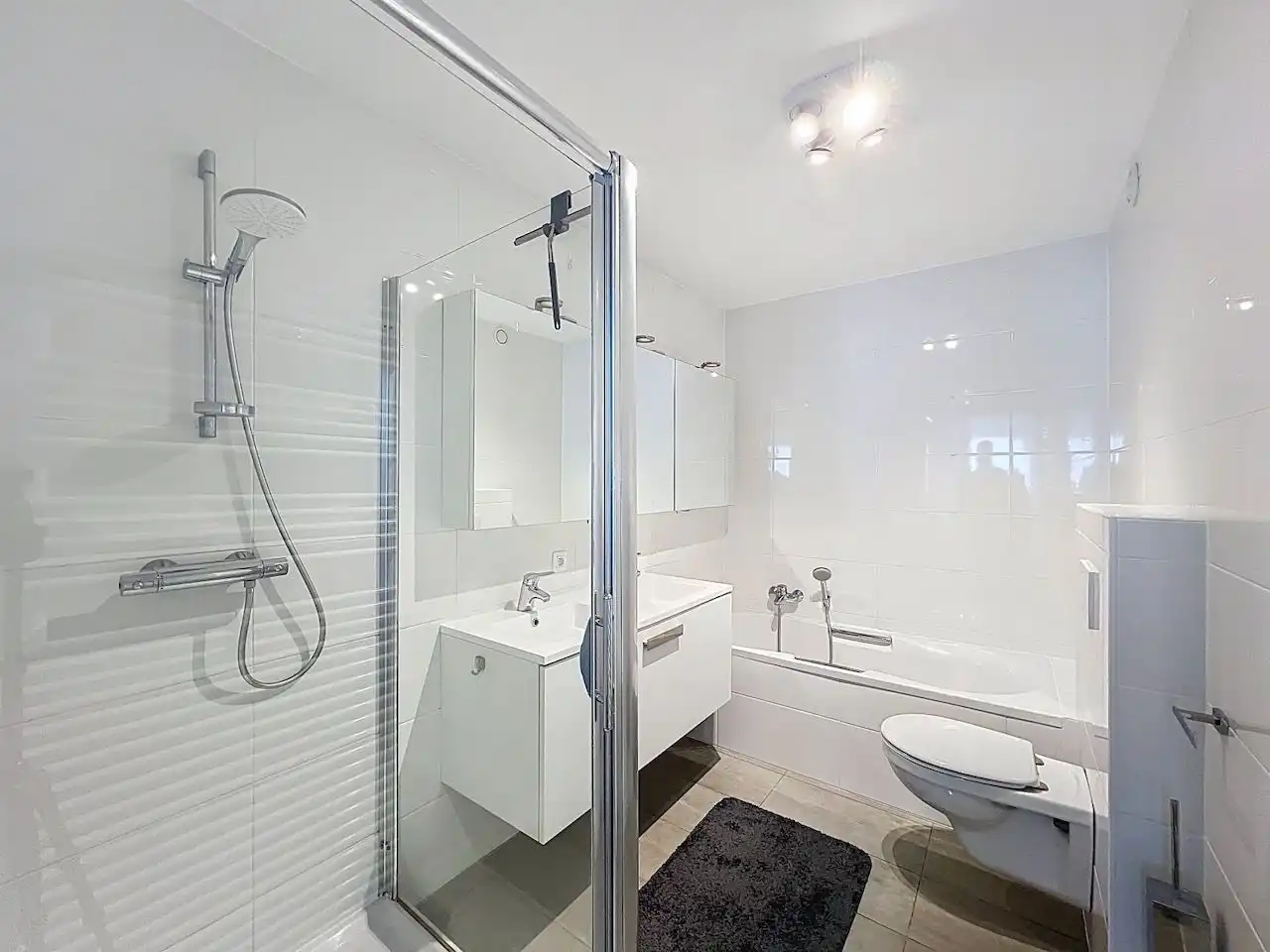 Recent hoekappartement met open zicht gelegen in de Knokkestraat. foto 20