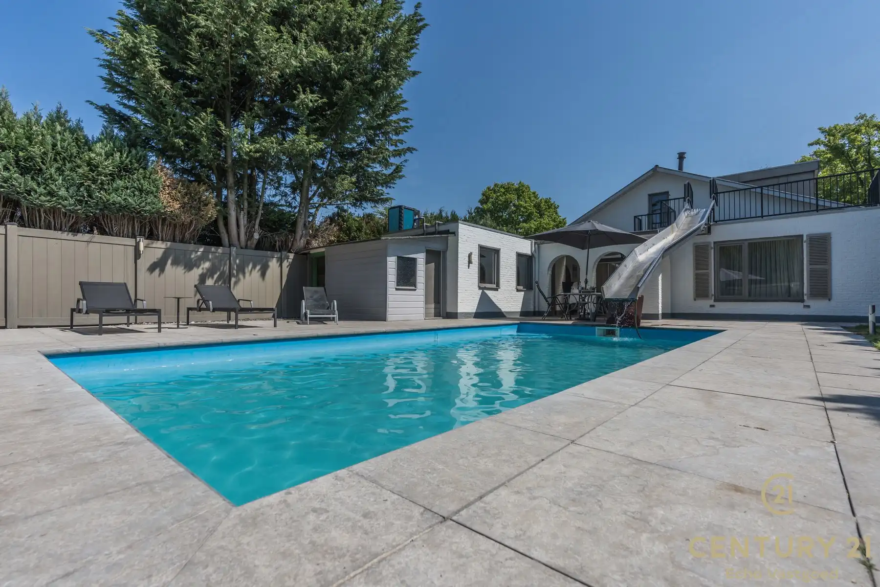 Gerenoveerde vrijstaande villa met verwarmd zwembad foto 27