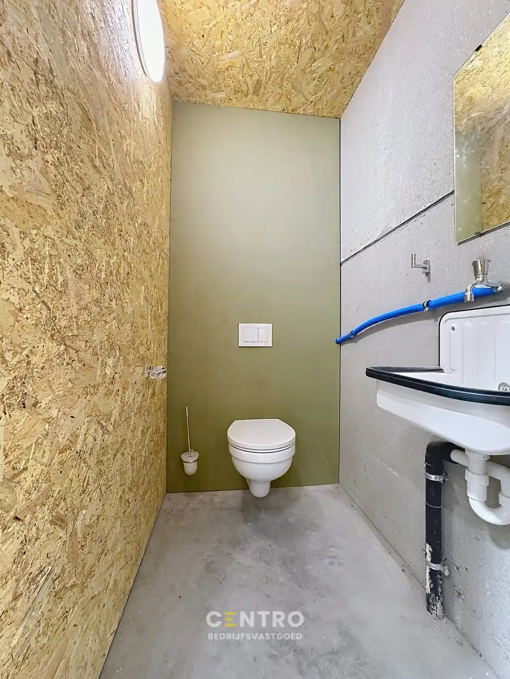 NB KMO-UNIT (202.46m²) te koop met 2 private parkeerplaatsen voor de deur, elektrische sectionaalpoort en sanitair blok op industriezone "Herdersbrug" te 8000 Brugge foto 8