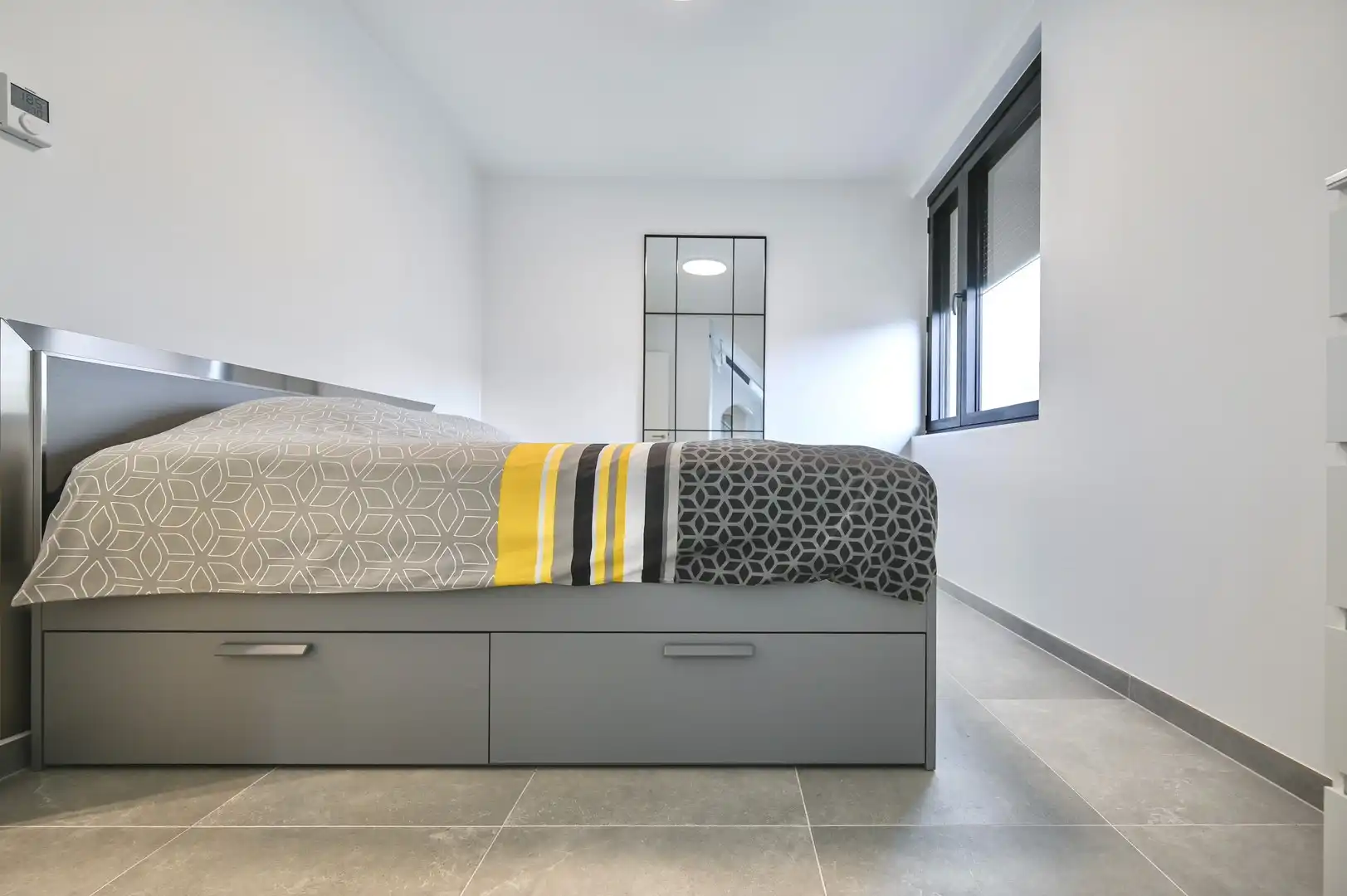 Instapklaar en volledig bemeubeld dakappartement te koop in hartje Bornem foto 11
