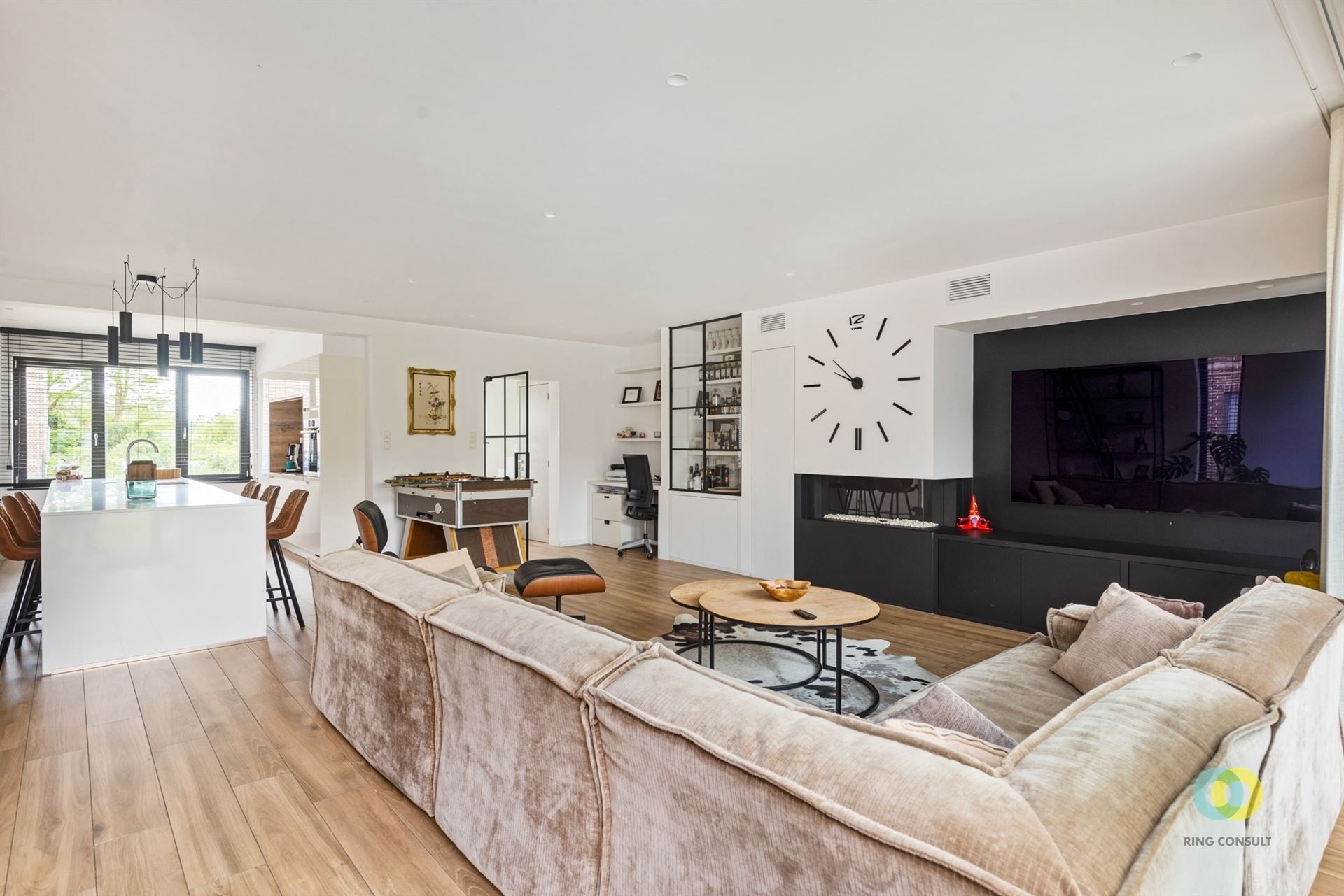 Gerenoveerde 3-gevel woning  foto 7