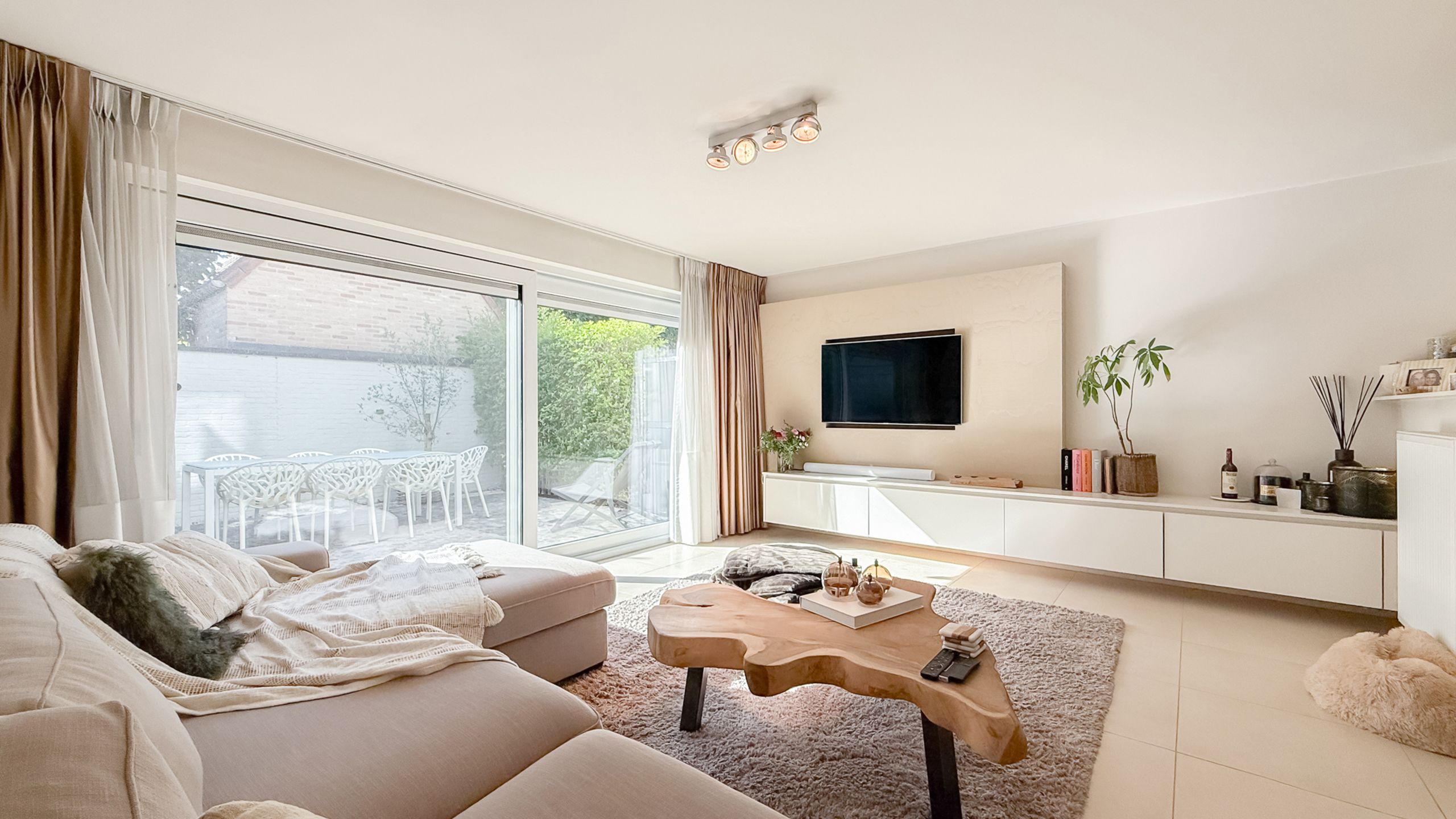 Elegant gelijkvloersappartement in het hart van Duinbergen.. foto 11