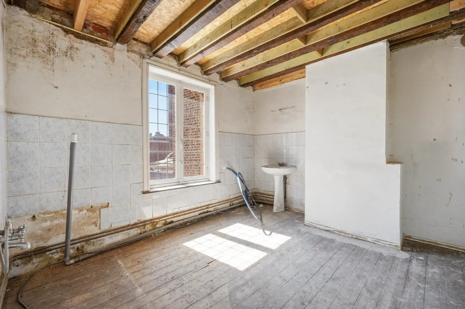 Totale renovatie met 5-slaapkamerpotentieel op toplocatie  foto 11