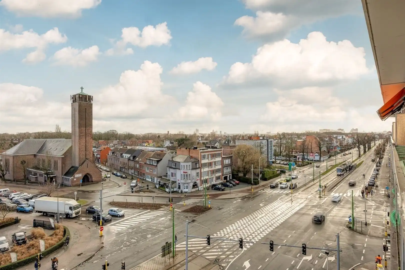 Centraal gelegen appartement met 2 slaapkamers. foto 20
