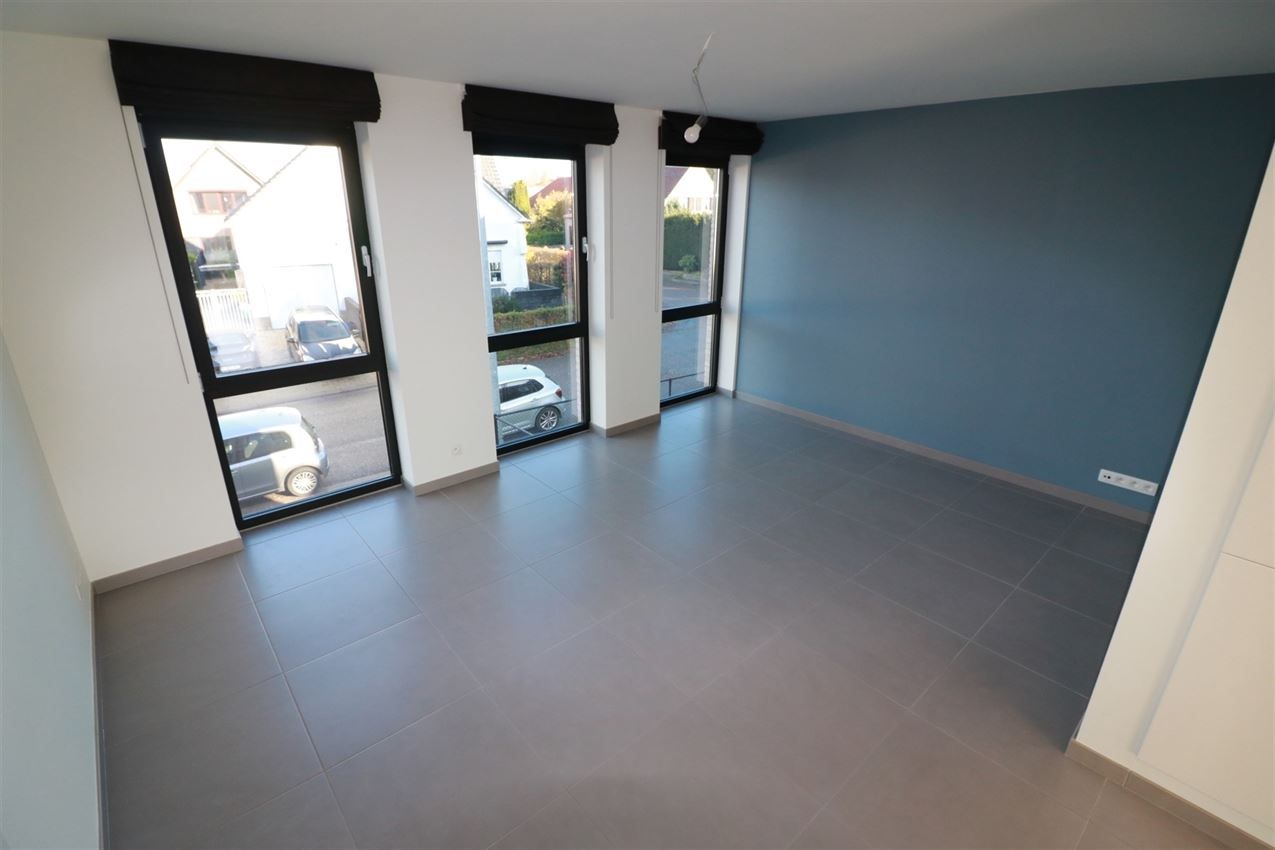 duplex met 2 grote slpk., zuidgericht terras, 2 parkings nabij centrum  foto 9