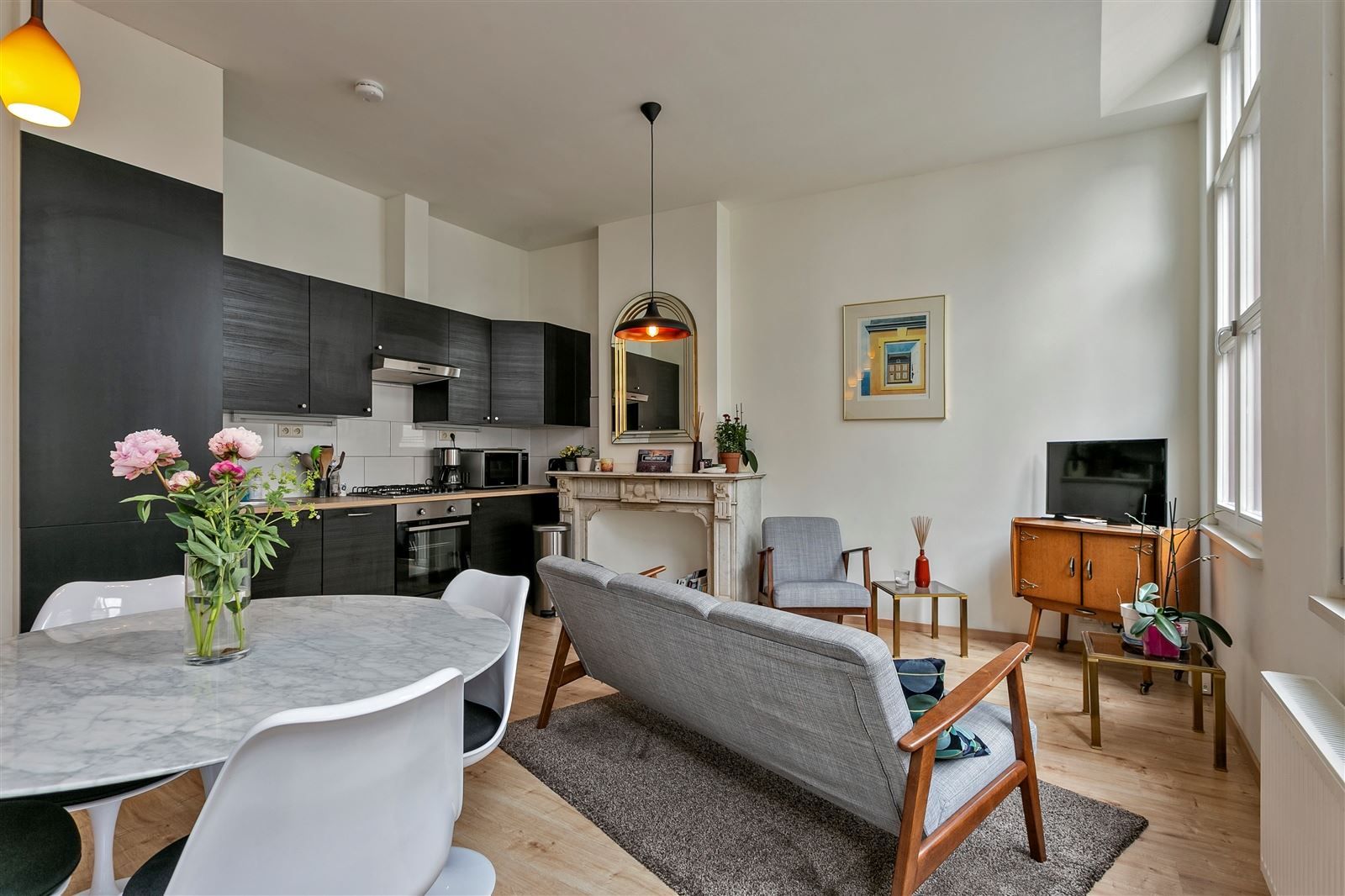Prachtig gemeubeld 2 slaapkamer appartement foto 2