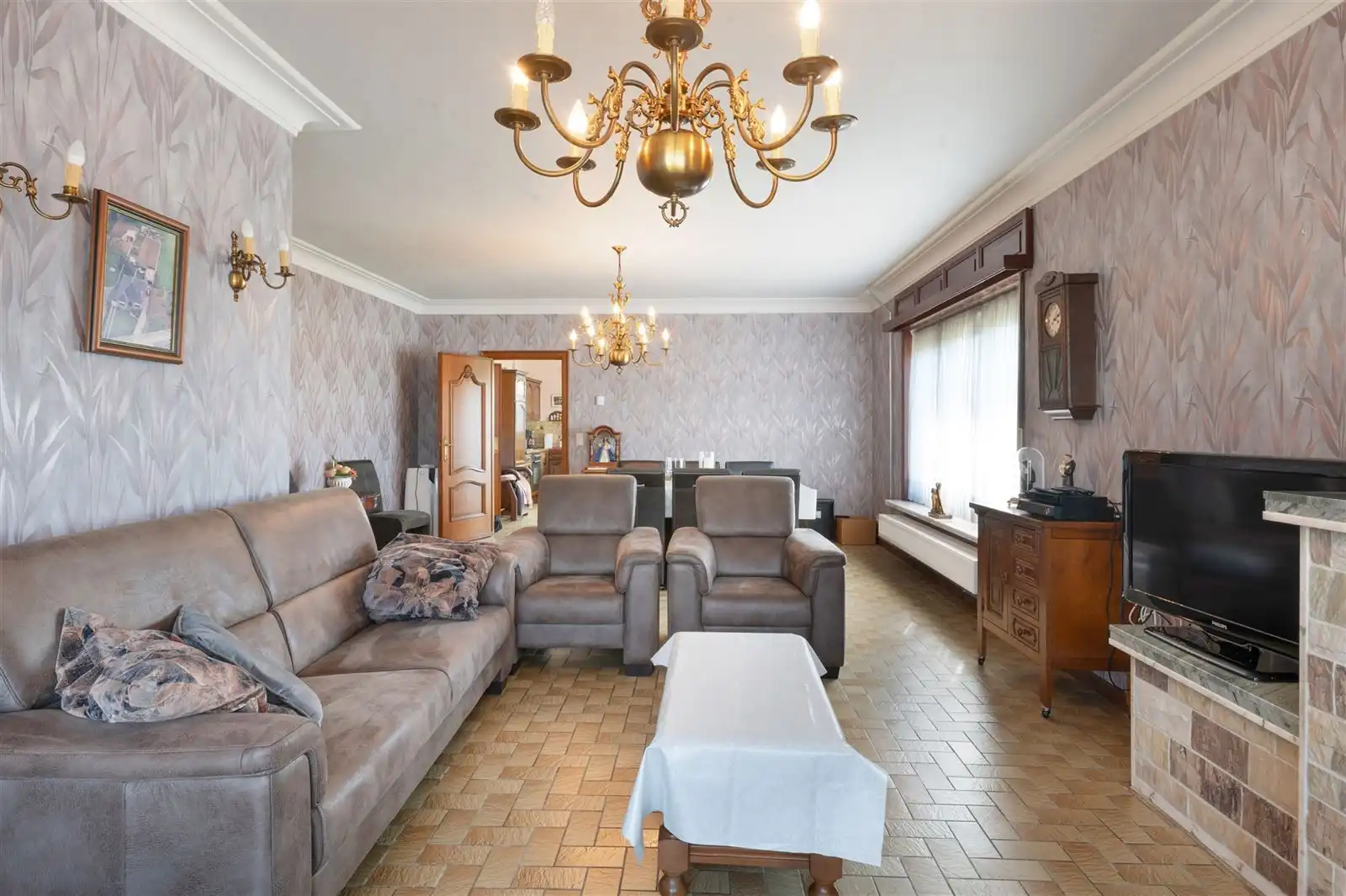 villa bungalow met tuin en aparte garage op +/- 10are foto 4