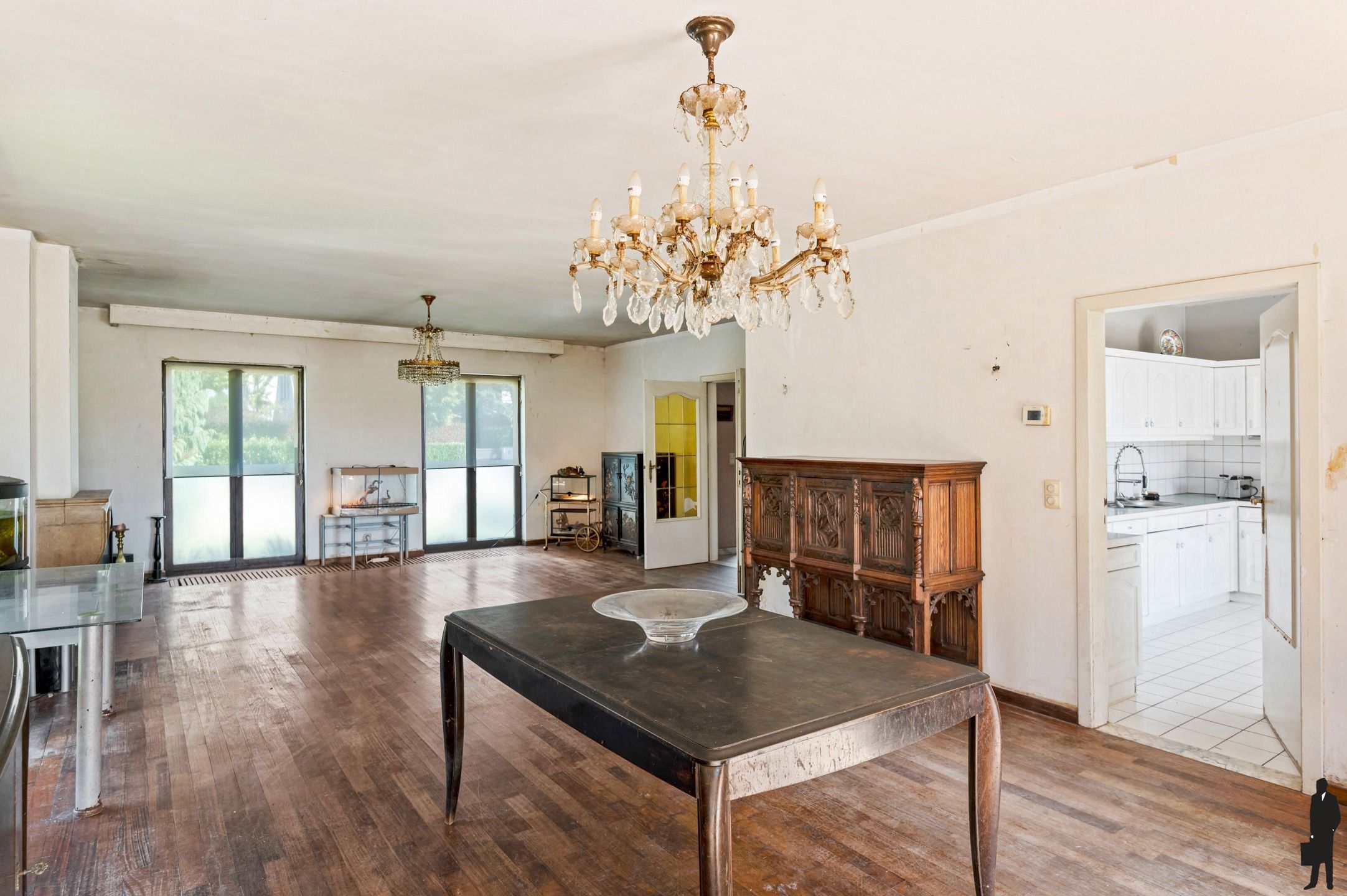 Welgelegen woning met zeer veel potentieel en groen zicht foto 7