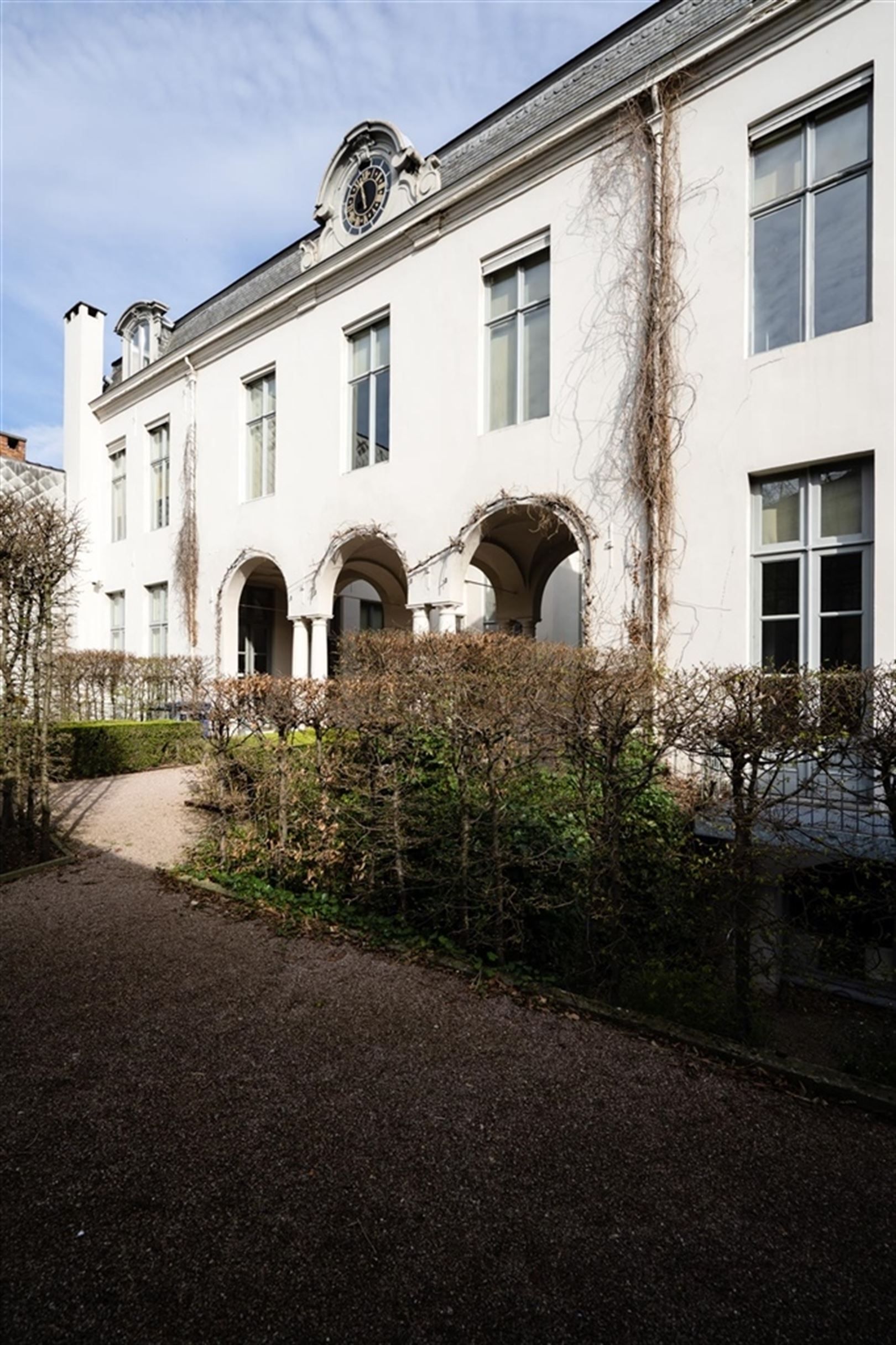 Karaktervolle kantoorruimte te huur in uniek Stadspaleis foto 18