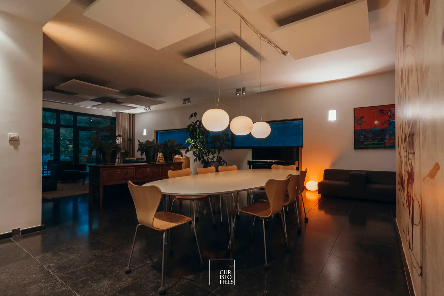 Architecturale villa  (488m²) met buitenzwembad op perceel van 1.281m²  foto 9