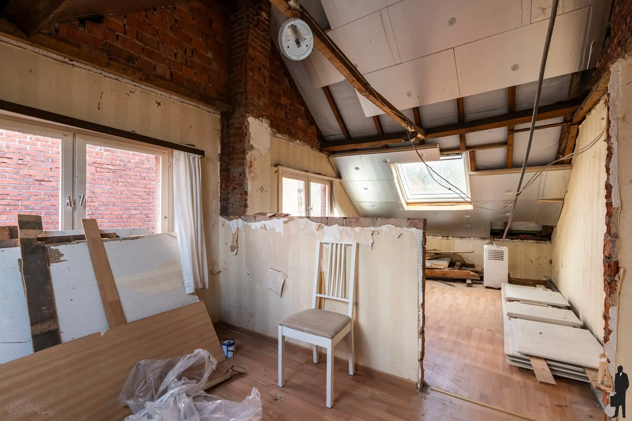 Te renoveren woning met 4 slaapkamers in Sint-Jozef foto 8