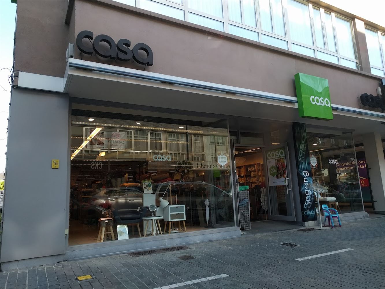 GOED GELEGEN HANDELSRUIMTE MOL foto {{pictureIndex}}