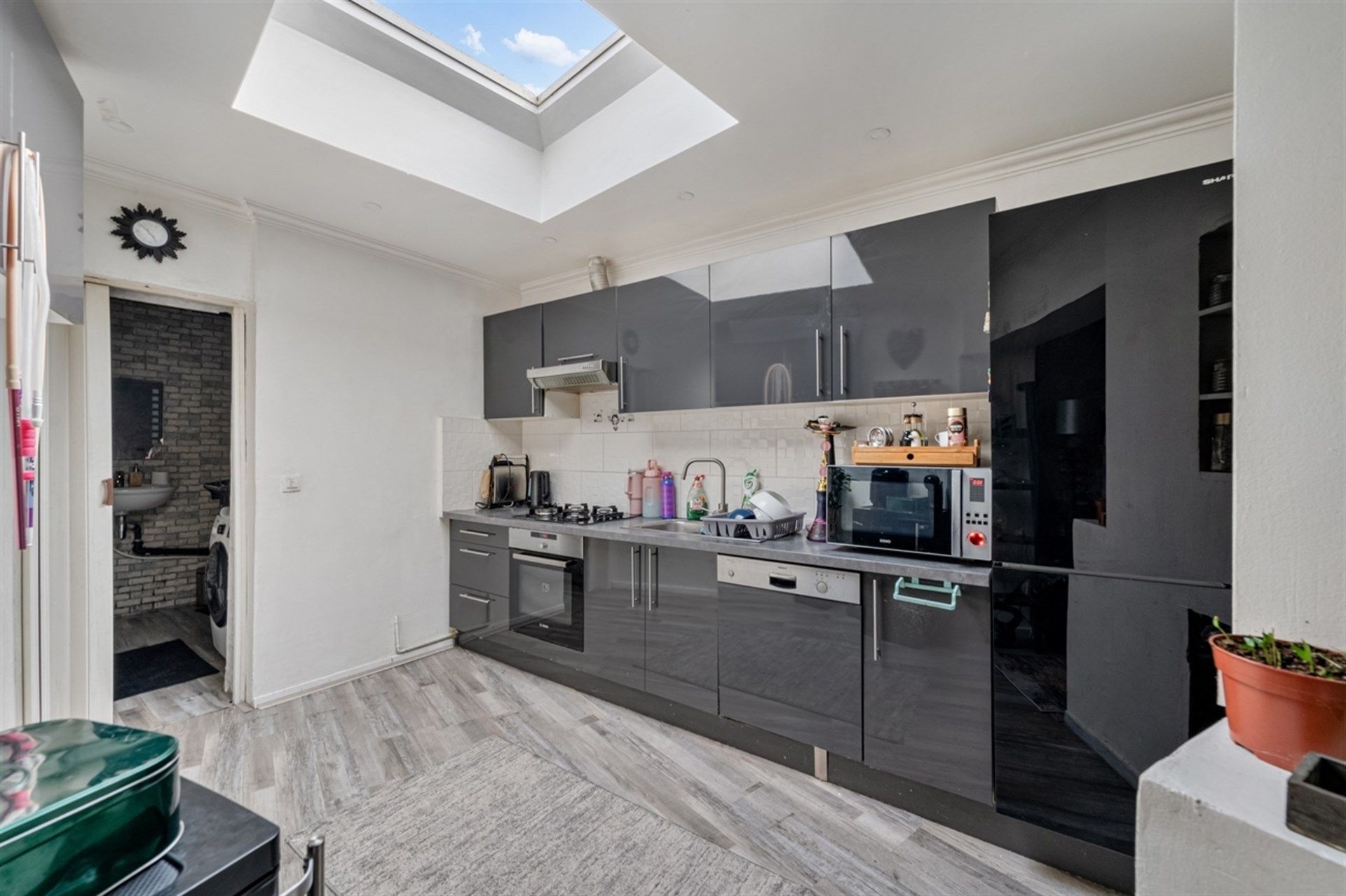 Instapklare woning met vier slaapkamers te Aalst foto 4