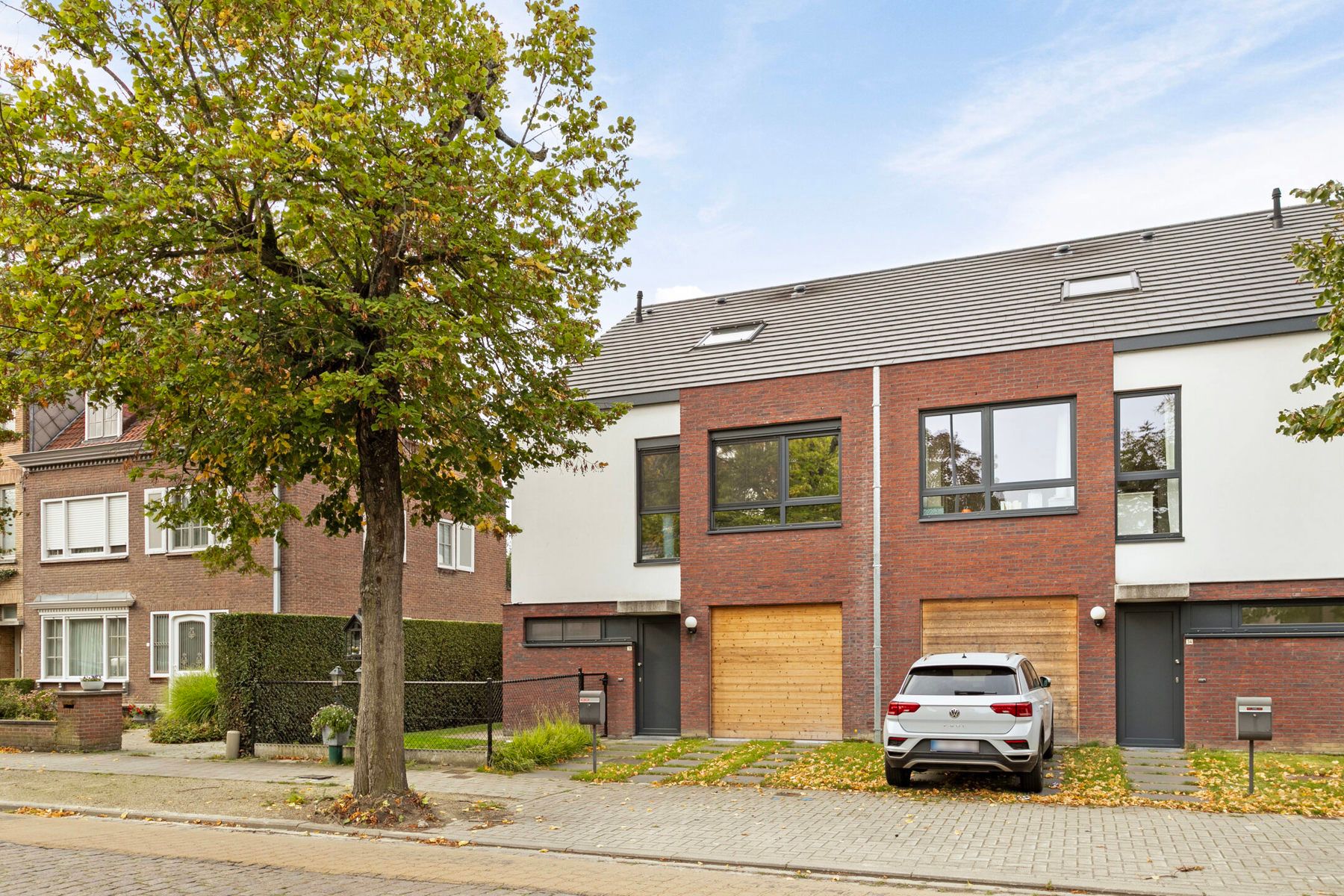 Recente instapklare woning met 4 slaapkamers ! foto 2