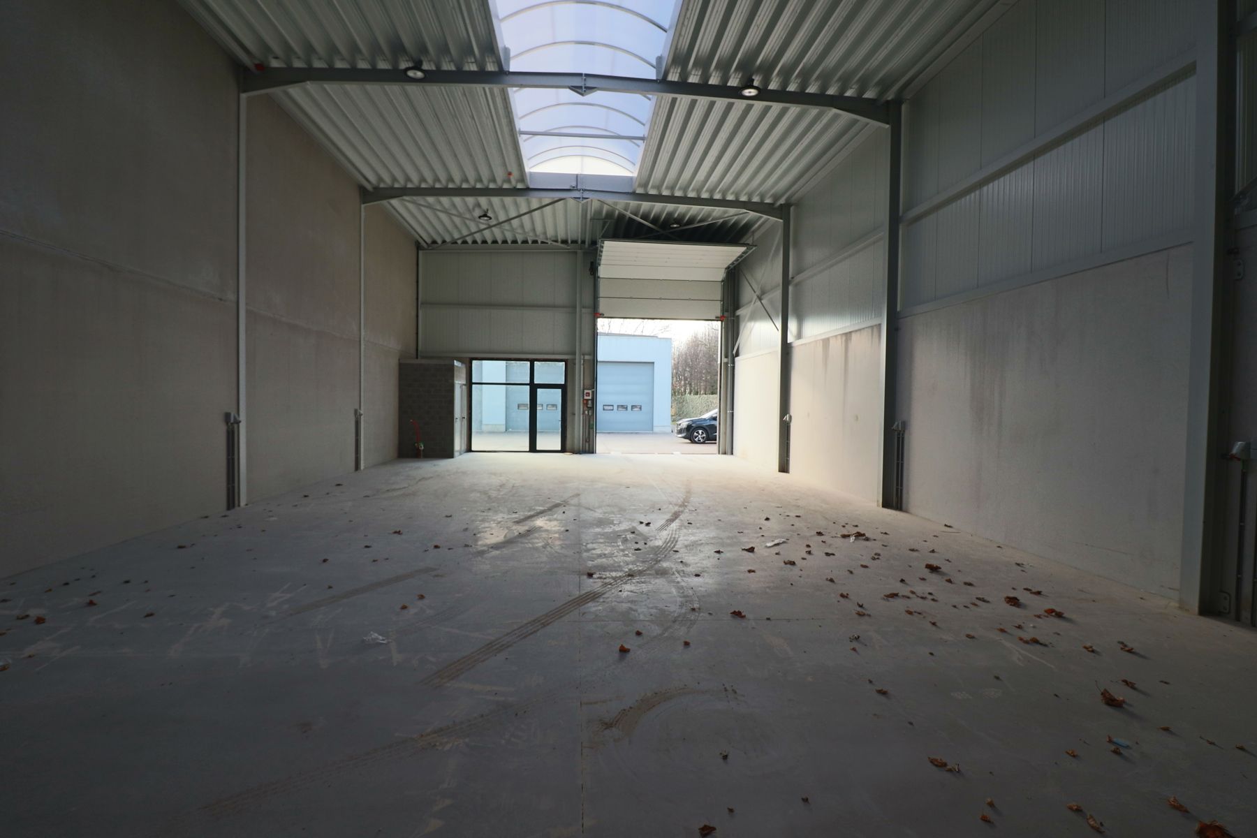 Een nieuwbouw opslag- / bedrijfsruimte van 220 m². foto 6