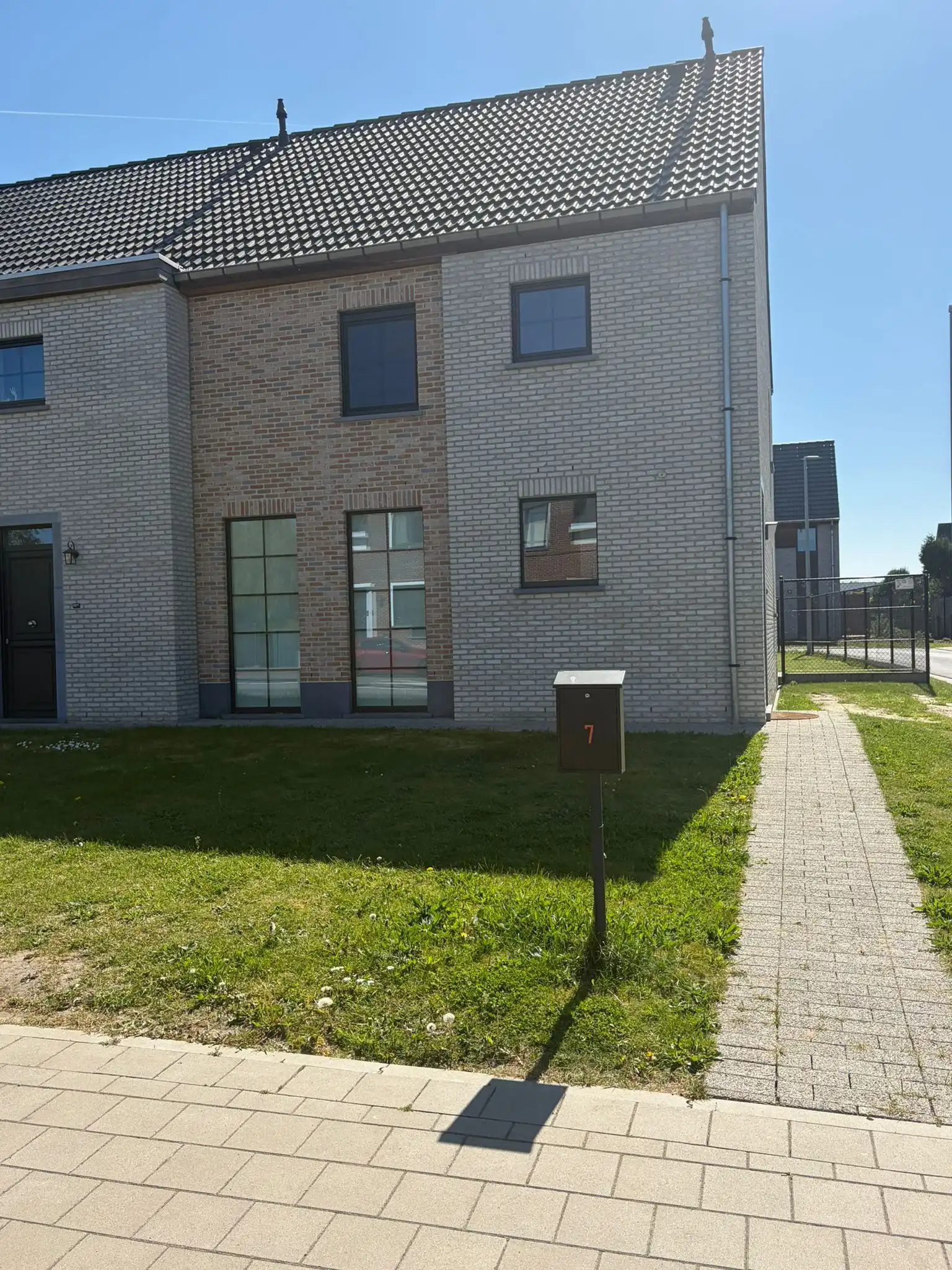 Moderne halfopen bebouwing in Schellebelle foto 9