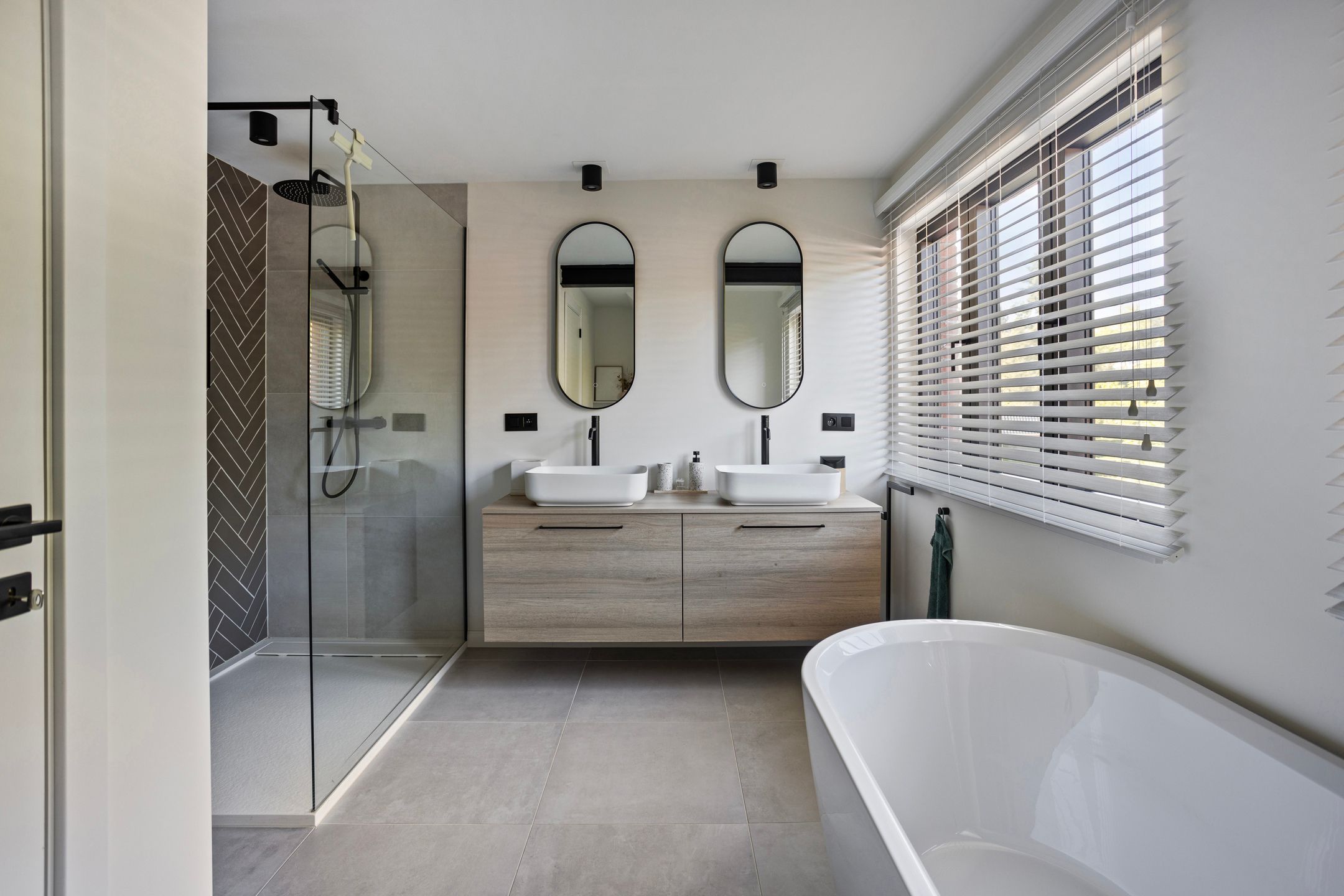Prachtig gerenoveerde hoekwoning foto 17