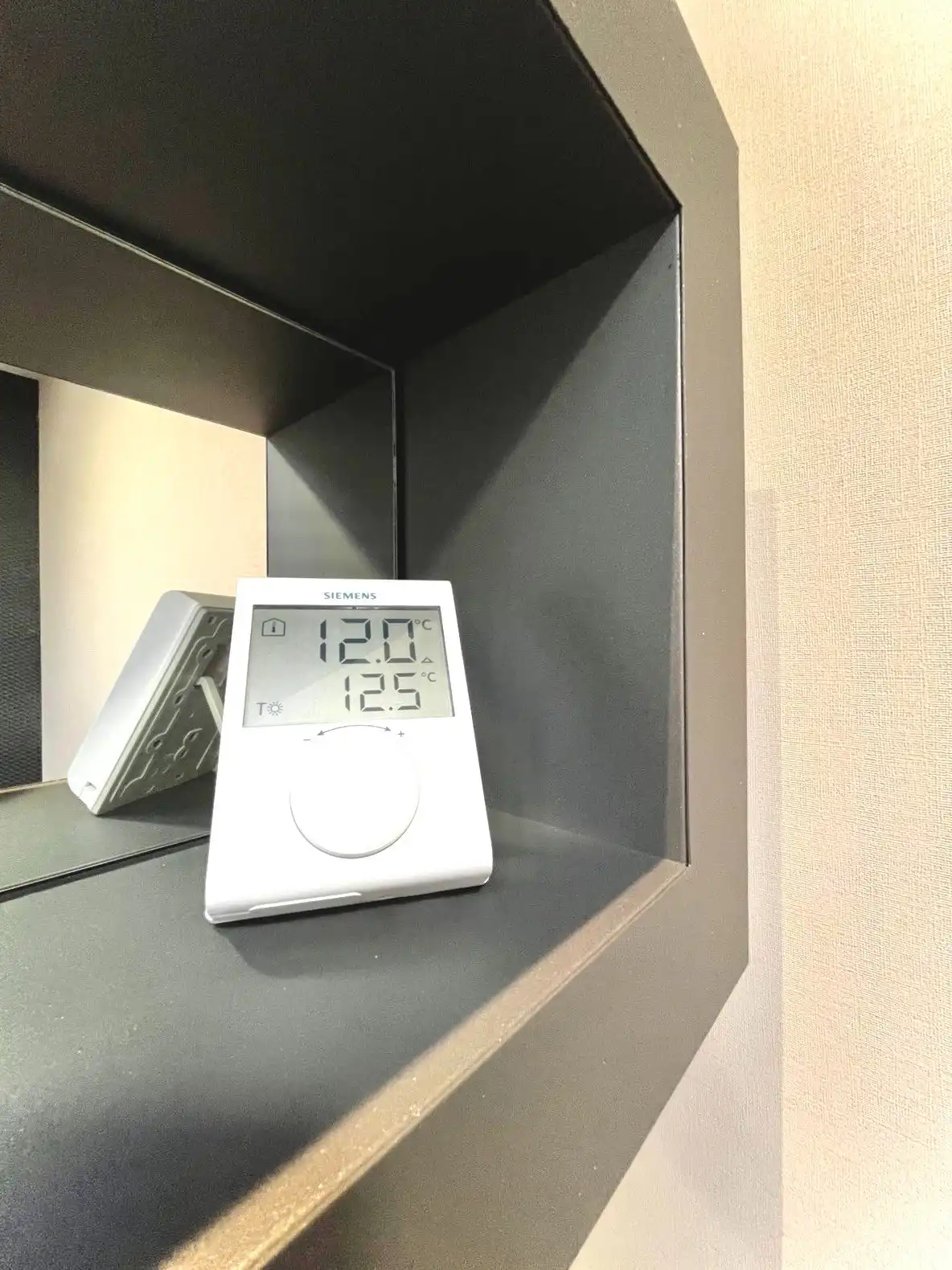 COMMERCIEEL GEBOUW - 214 M² BRUIKBARE RUIMTE foto 18