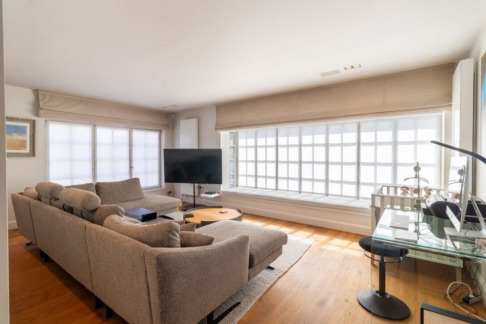 Unieke duplex met hoogwaardige afwerking in het dorpscentrum foto 3