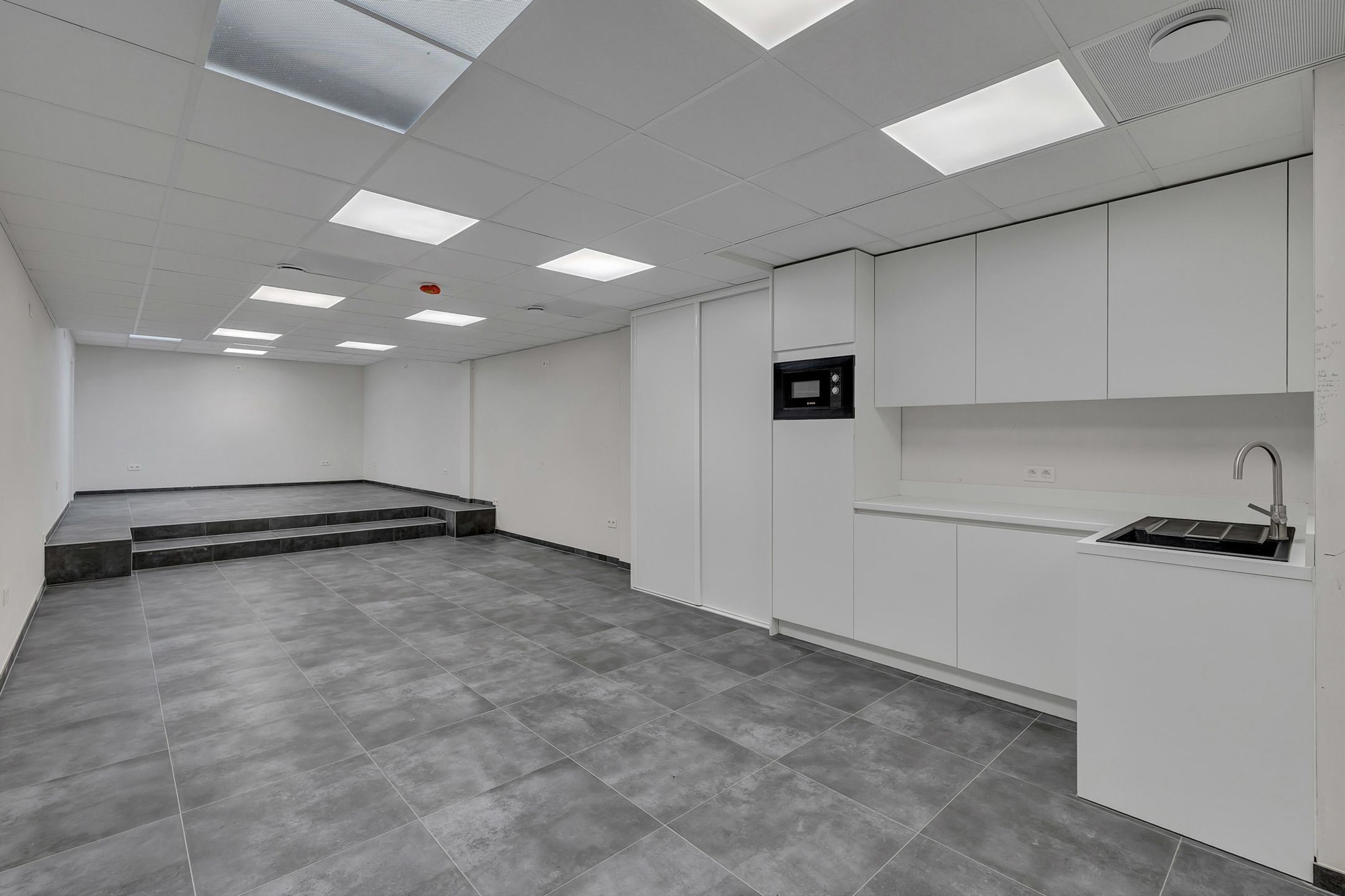 Opbrengsteigendom met 3 appartementen en handelsgelijkvloers foto 19