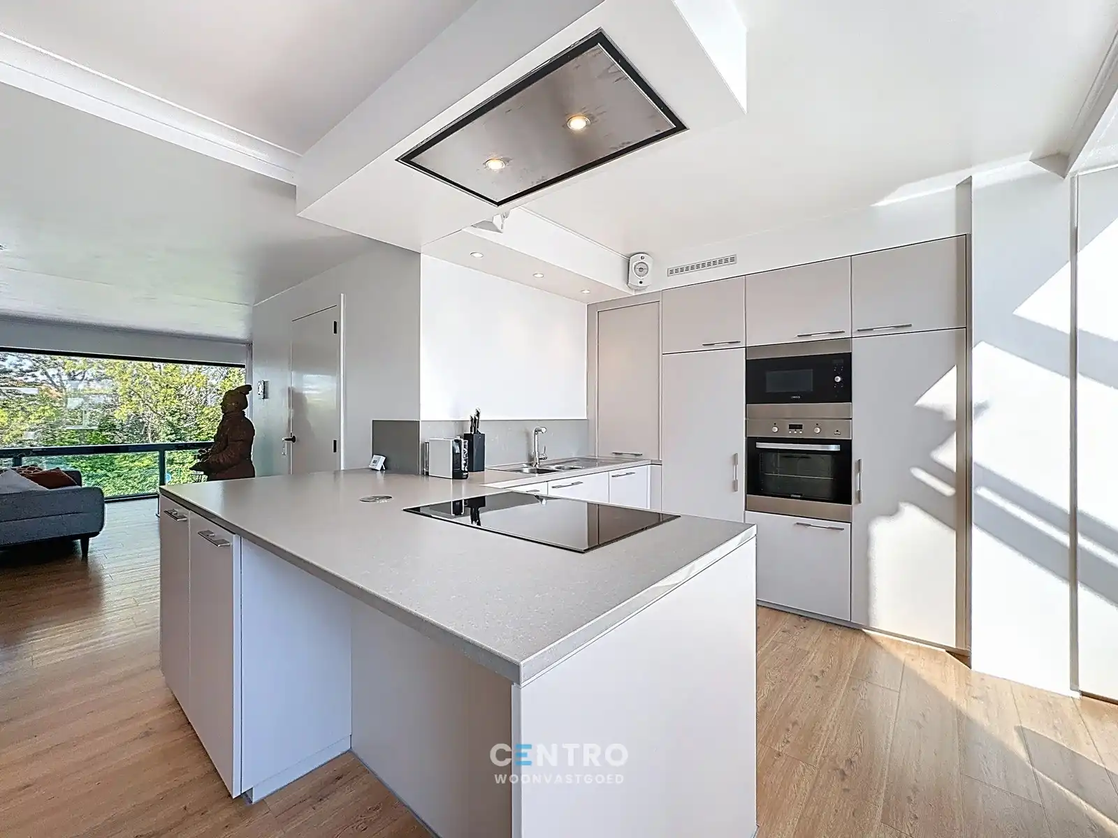 Gezellige woning te Uitkerke met 3 à 4 slpks, DUBBELE garage en LEUKE tun! foto 9